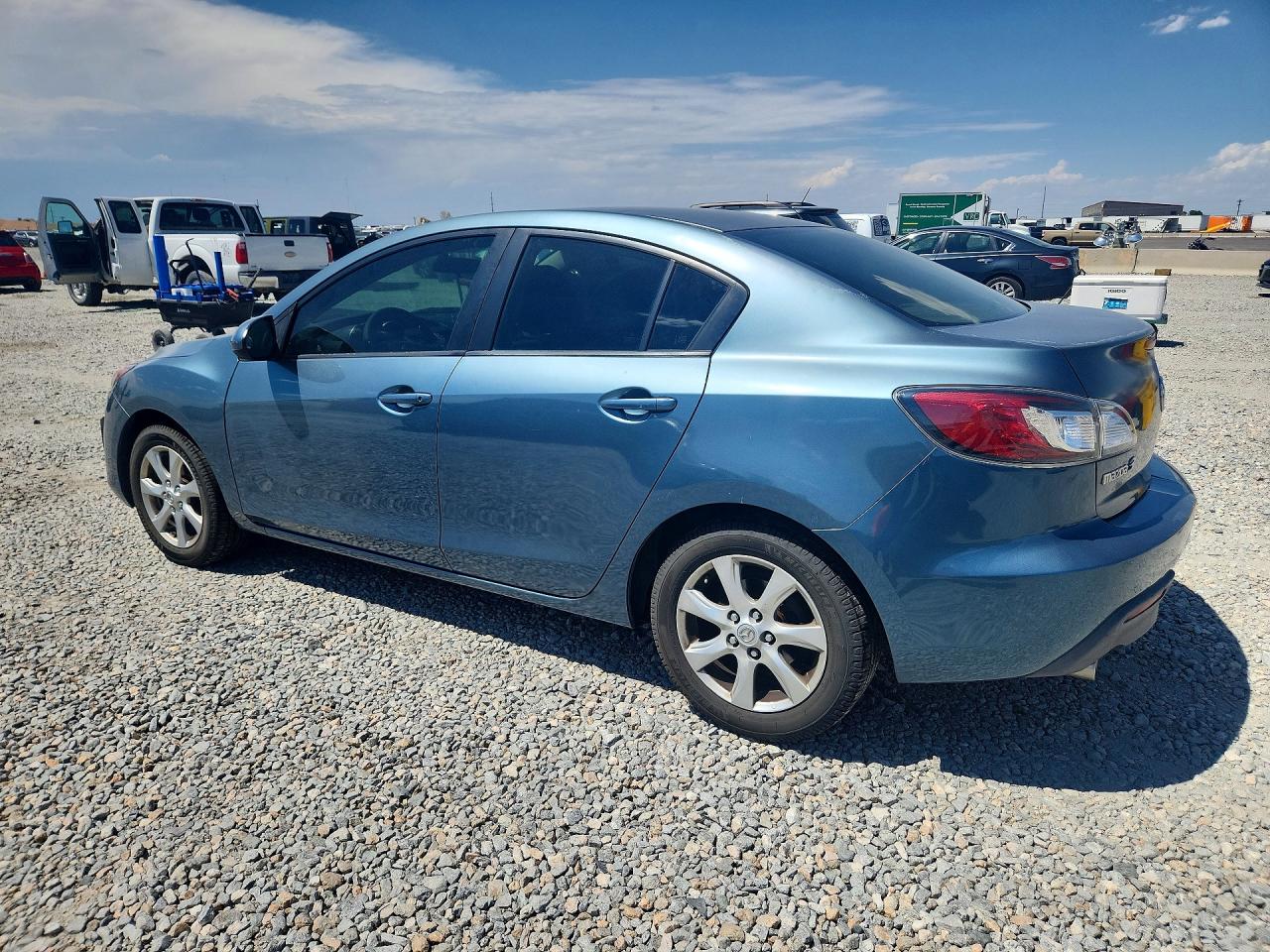 2011 Mazda 3 I Синий vin: JM1BL1VF5B1489303