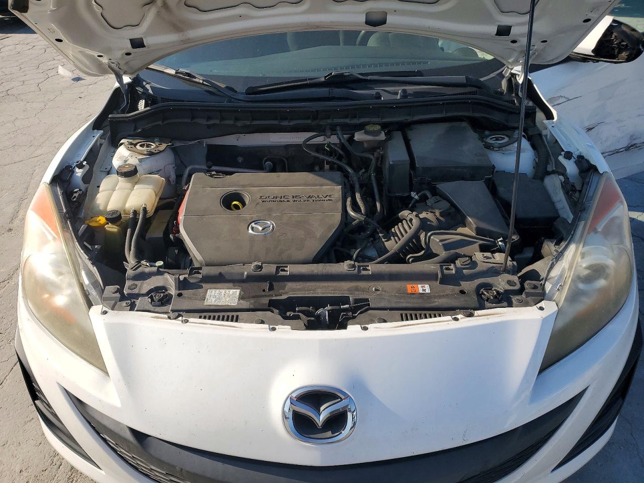 2011 Mazda 3 I White vin: JM1BL1VF6B1381059