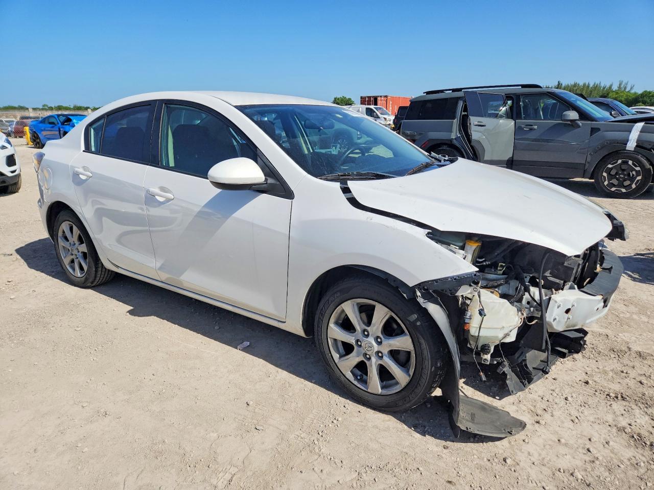 2011 Mazda 3 I White vin: JM1BL1VF6B1487477