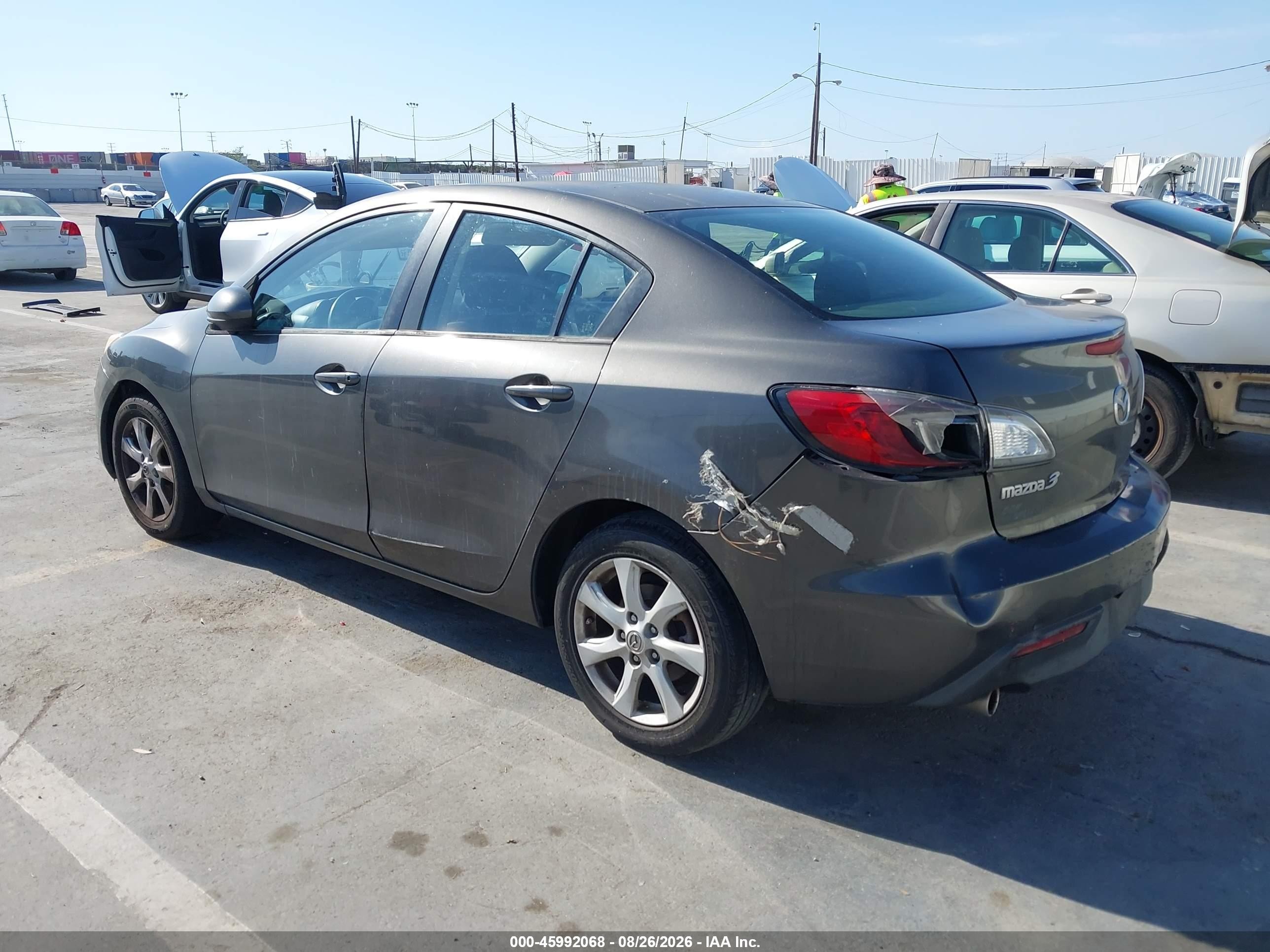 2011 Mazda Mazda3 I Touring Gray vin: JM1BL1VF7B1359880