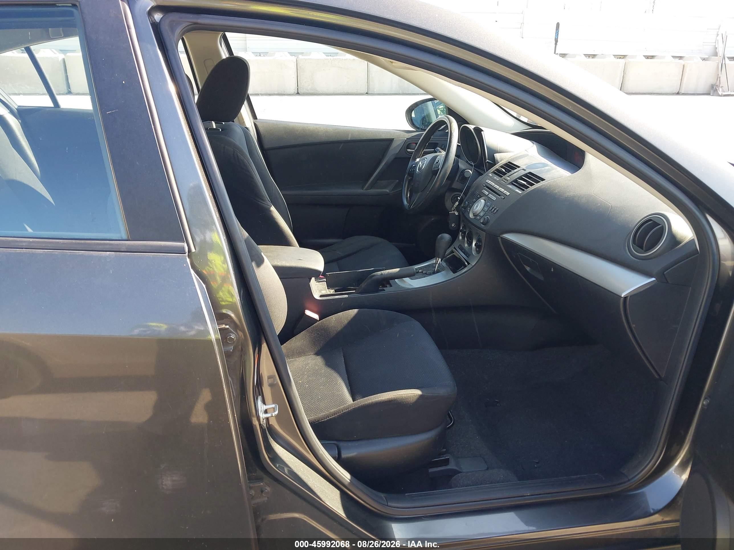 2011 Mazda Mazda3 I Touring Gray vin: JM1BL1VF7B1359880