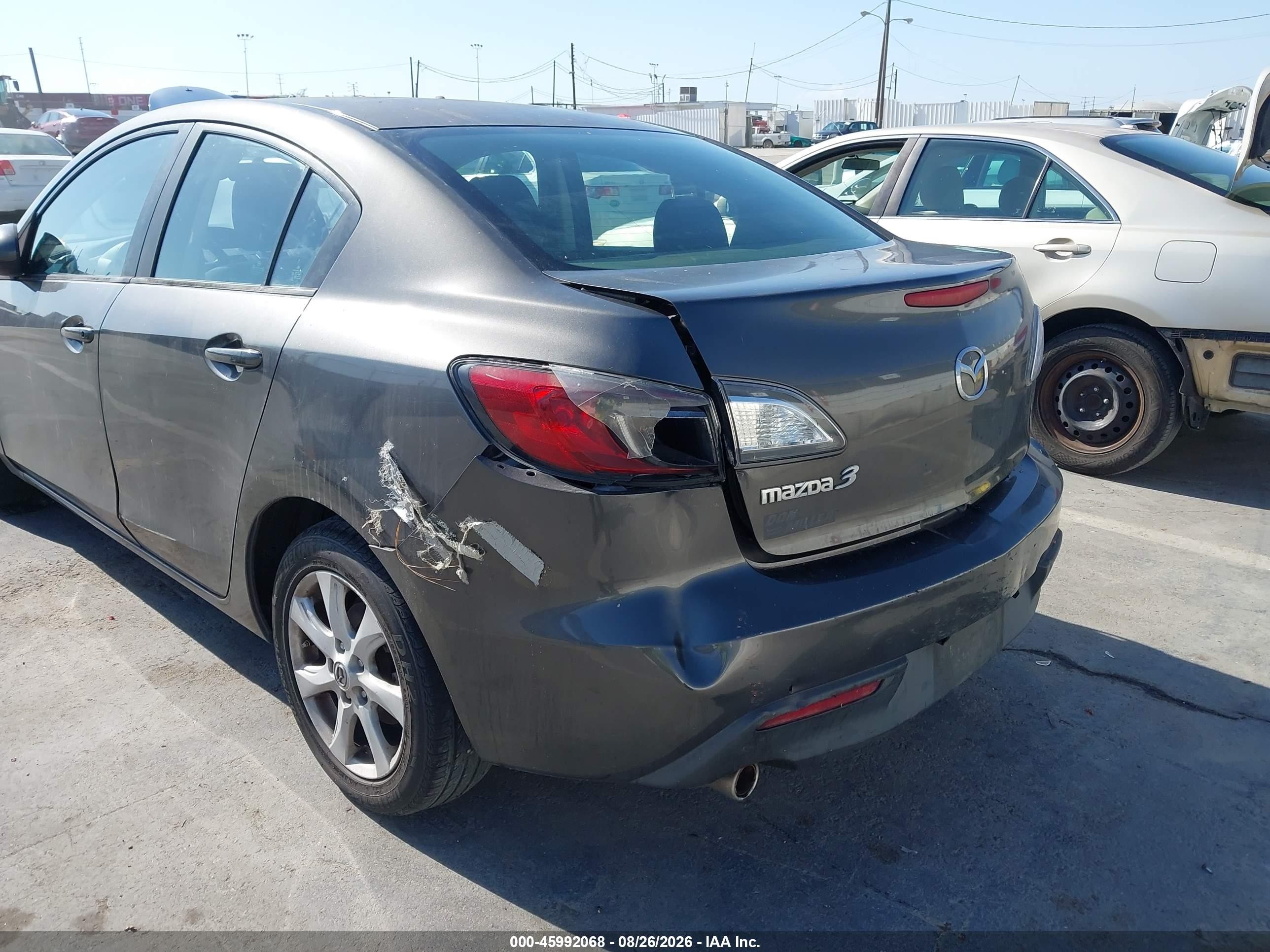 2011 Mazda Mazda3 I Touring Gray vin: JM1BL1VF7B1359880
