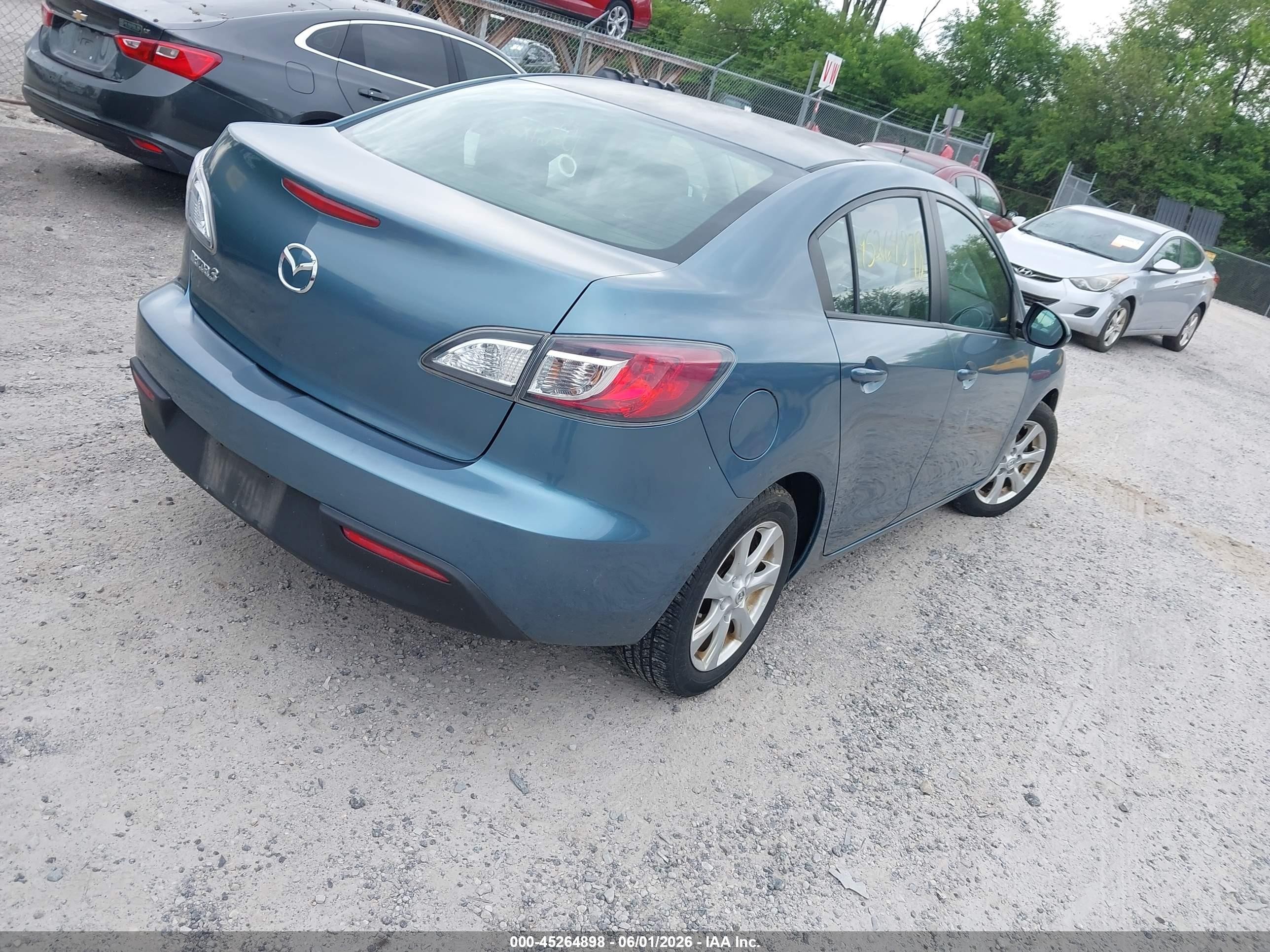 2011 Mazda Mazda3 I Touring Blue vin: JM1BL1VF7B1419611