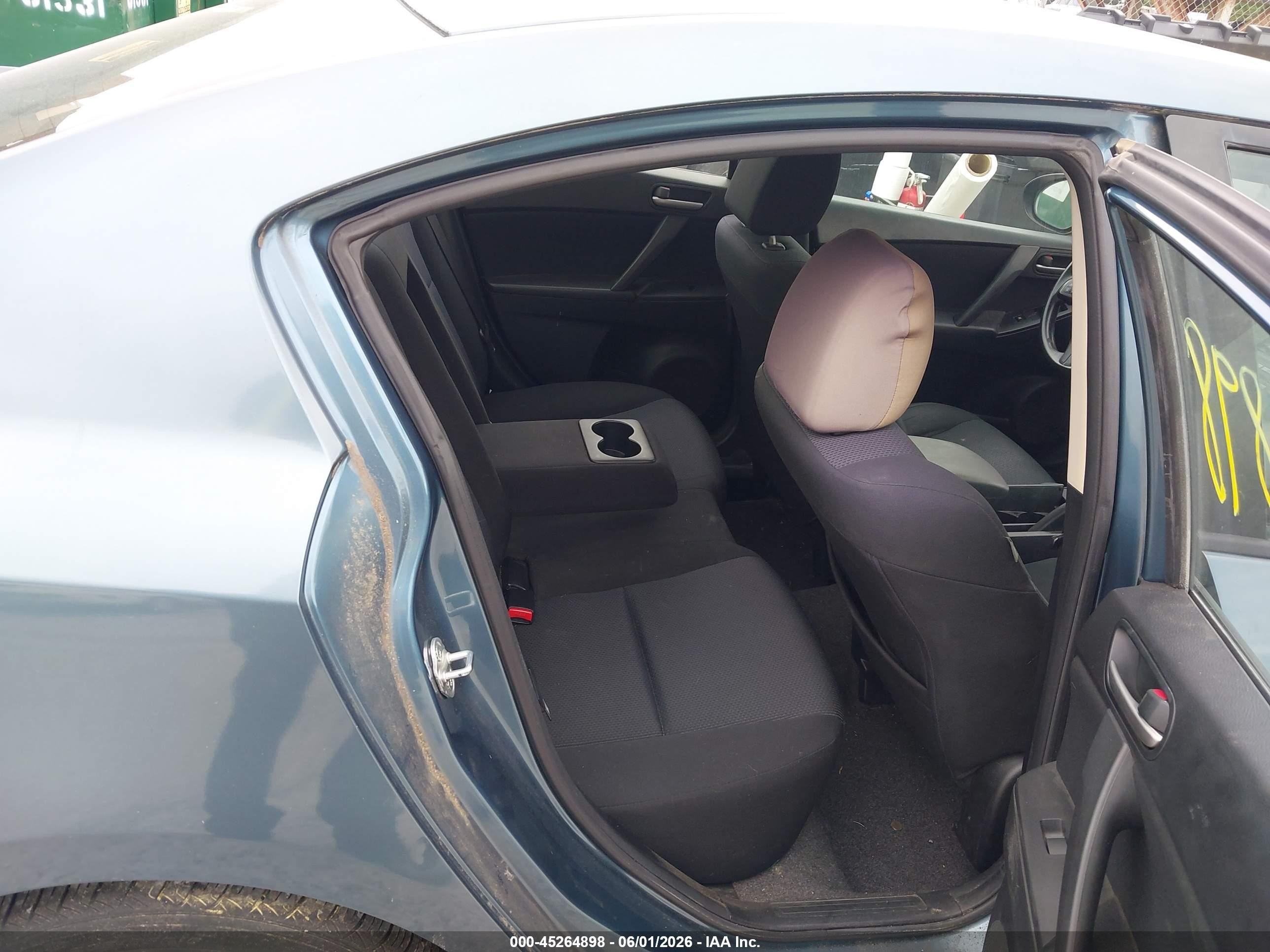 2011 Mazda Mazda3 I Touring Blue vin: JM1BL1VF7B1419611