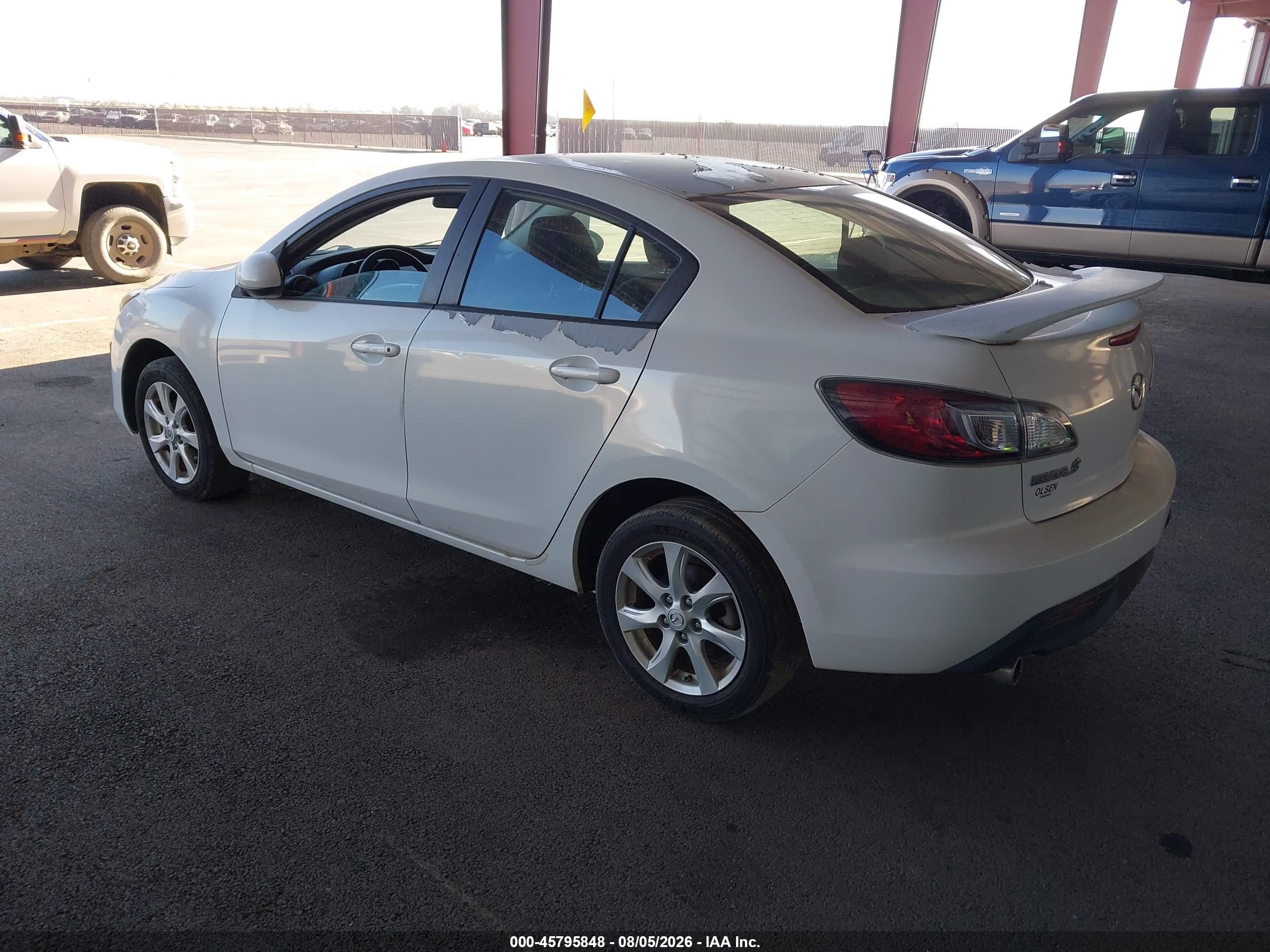 2011 Mazda Mazda3 I Touring Белый vin: JM1BL1VF7B1475502