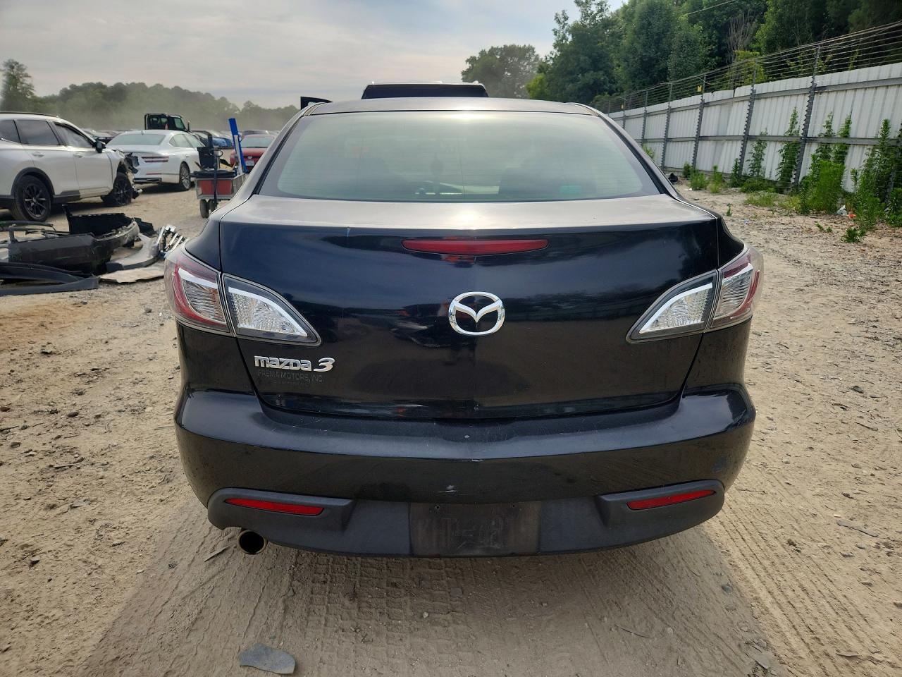 2011 Mazda 3 I Black vin: JM1BL1VF7B1486242