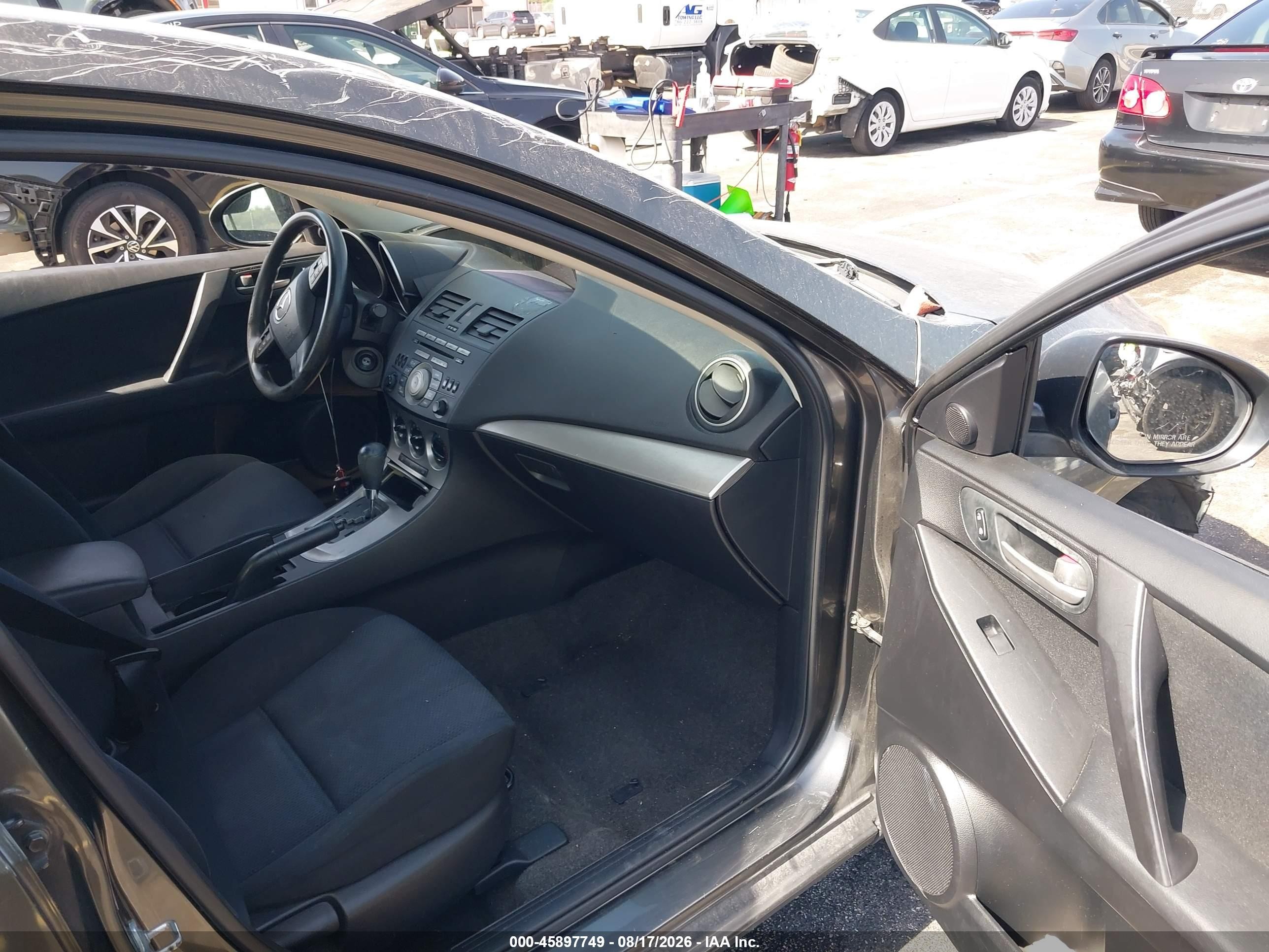 2011 Mazda Mazda3 I Touring Серый vin: JM1BL1VF8B1362125