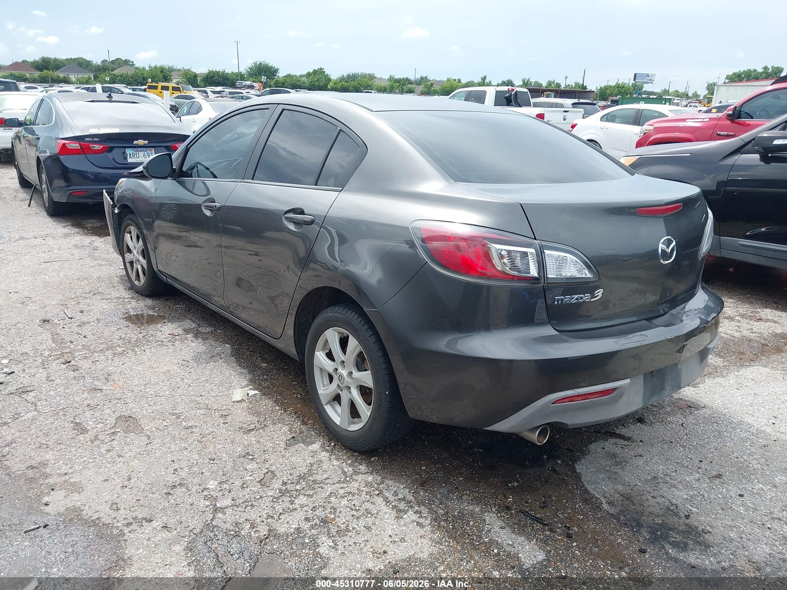 2011 Mazda Mazda3 I Touring Gray vin: JM1BL1VF8B1384674