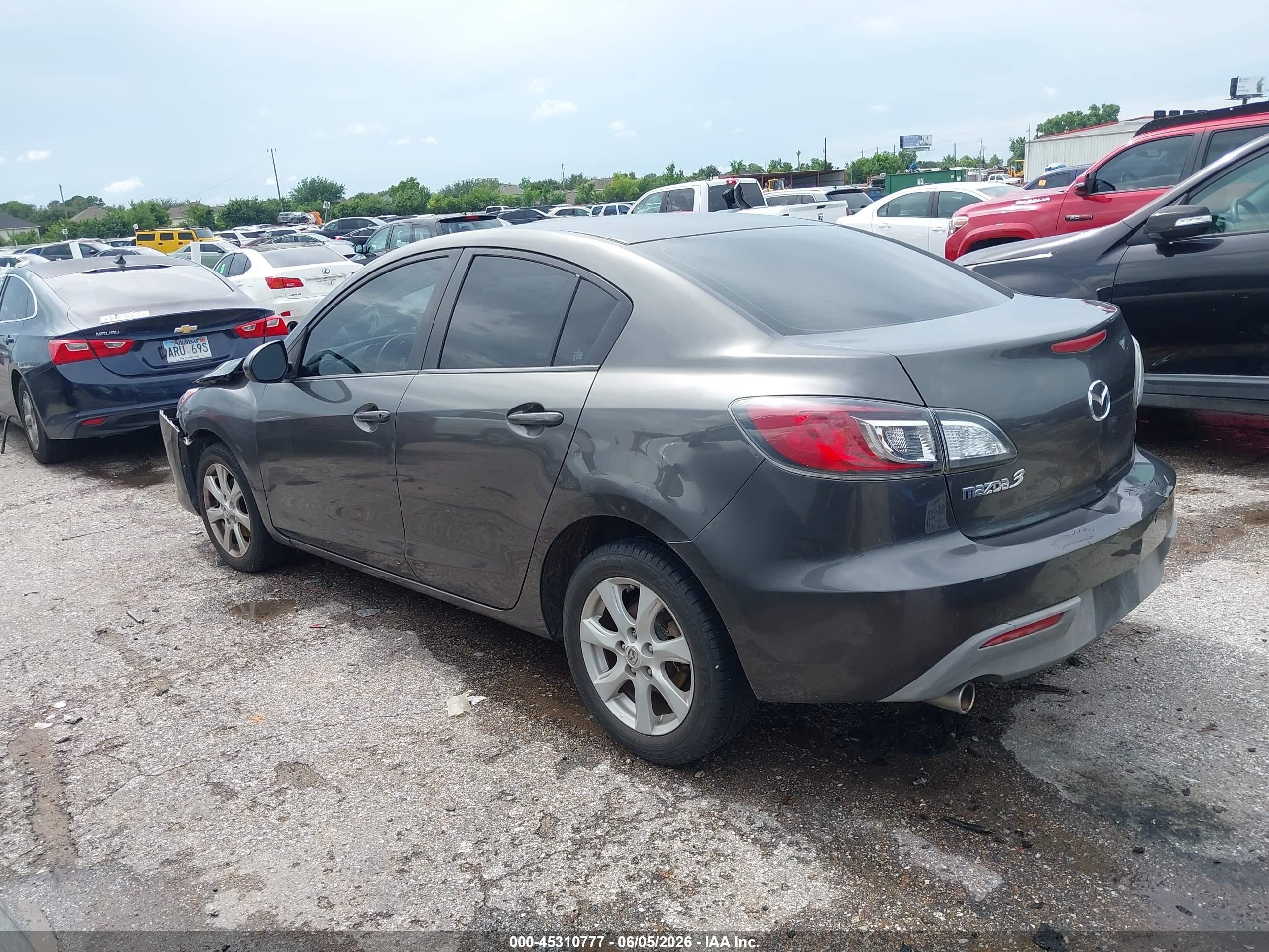 2011 Mazda Mazda3 I Touring Gray vin: JM1BL1VF8B1384674