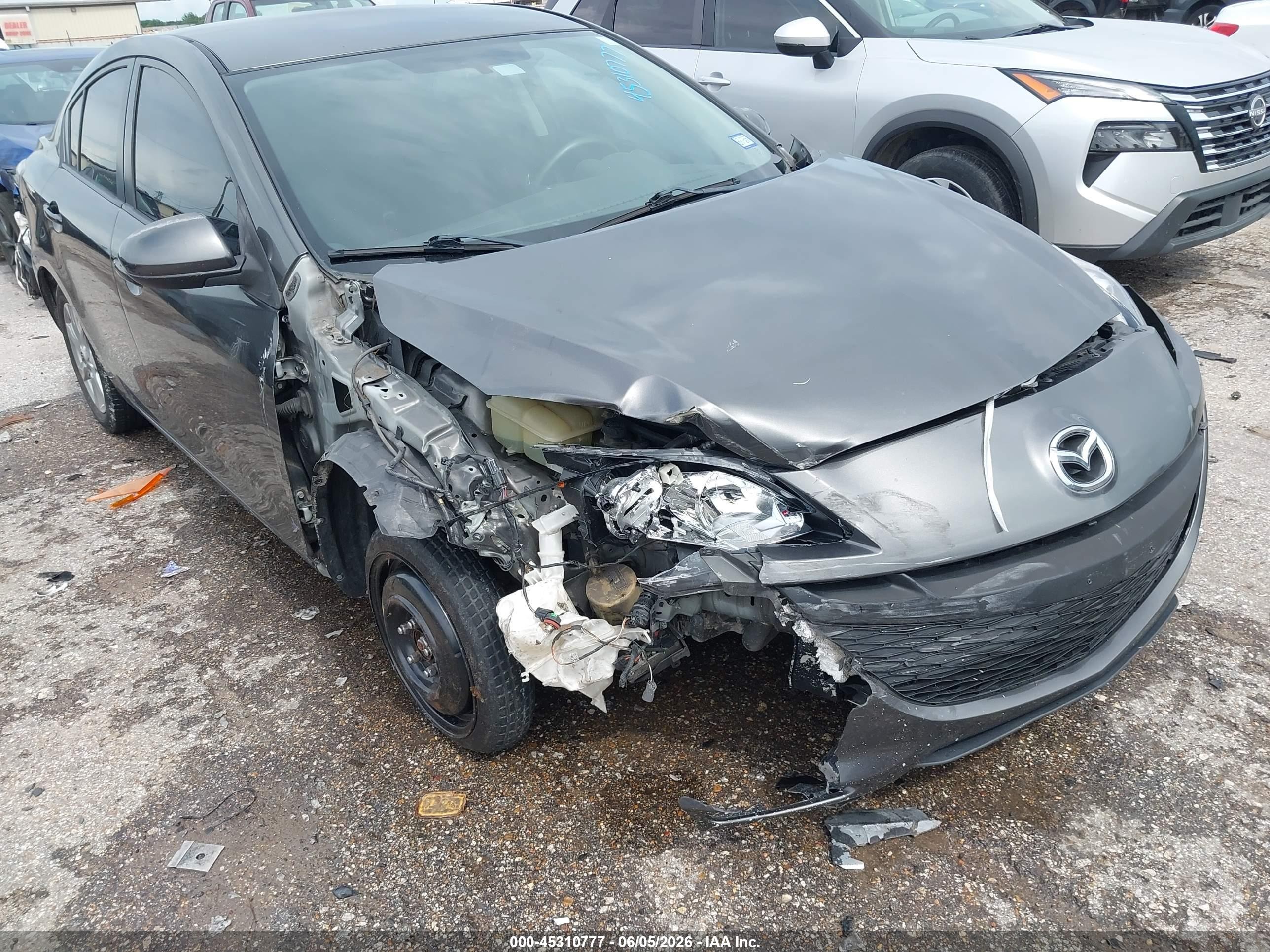 2011 Mazda Mazda3 I Touring Gray vin: JM1BL1VF8B1384674