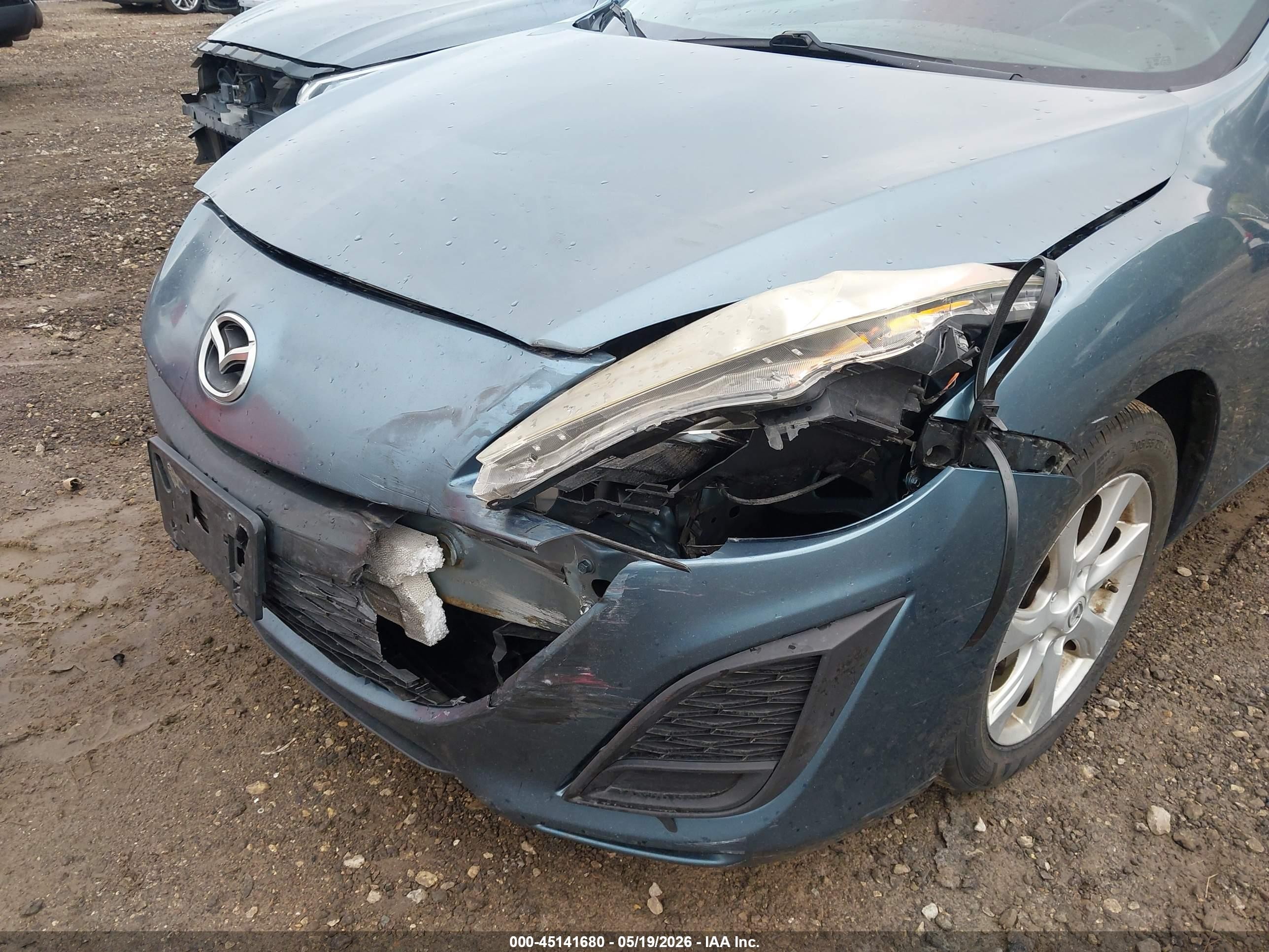 2011 Mazda Mazda3 I Touring Blue vin: JM1BL1VF8B1402378