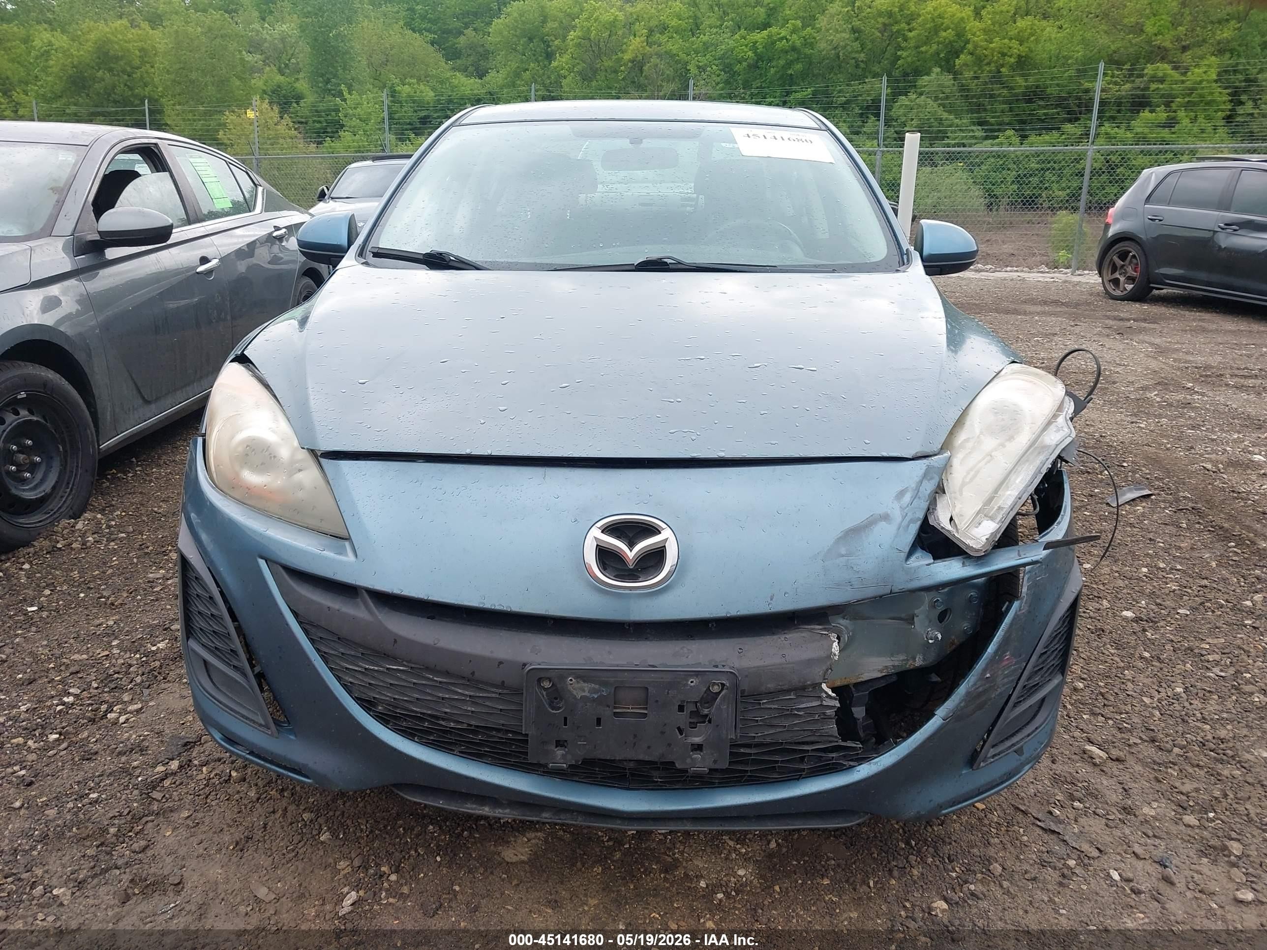 2011 Mazda Mazda3 I Touring Blue vin: JM1BL1VF8B1402378
