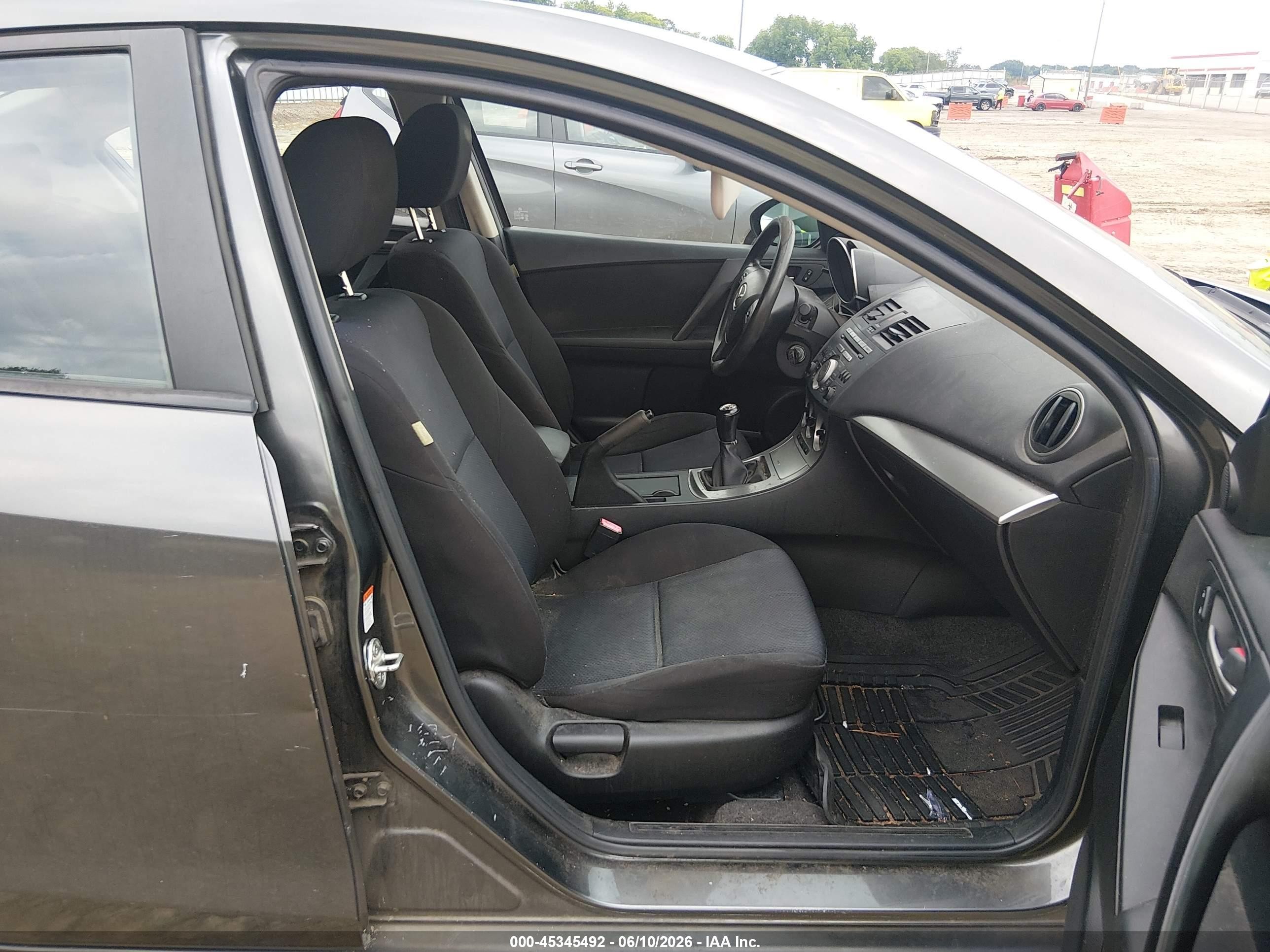2011 Mazda Mazda3 I Touring Gray vin: JM1BL1VF8B1426535