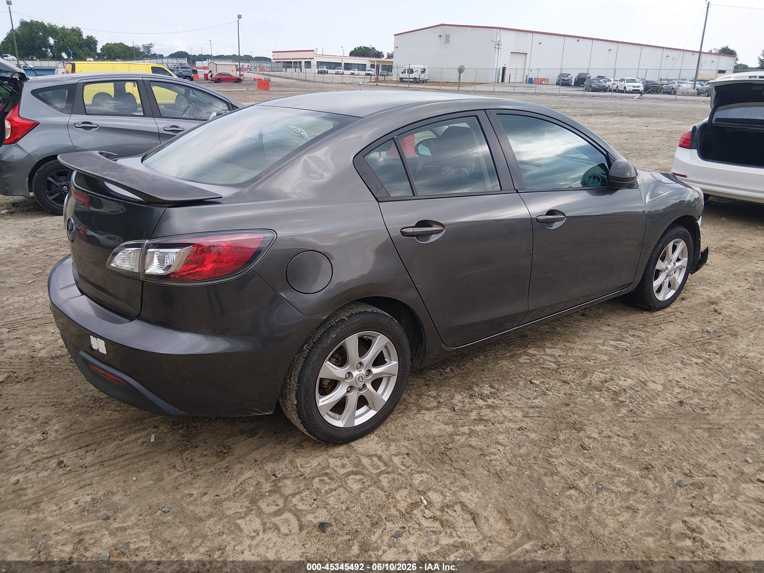 2011 Mazda Mazda3 I Touring Gray vin: JM1BL1VF8B1426535