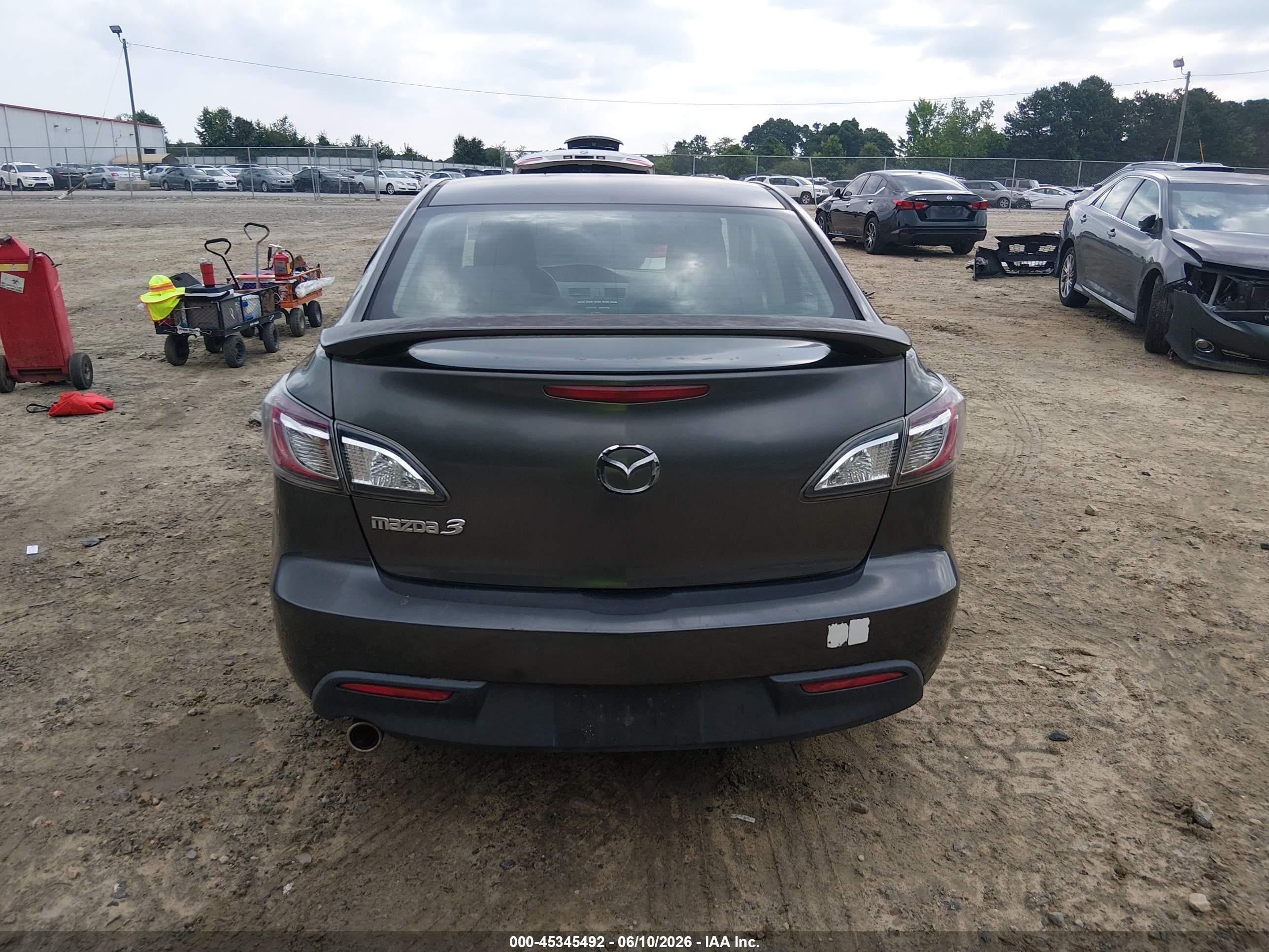 2011 Mazda Mazda3 I Touring Gray vin: JM1BL1VF8B1426535