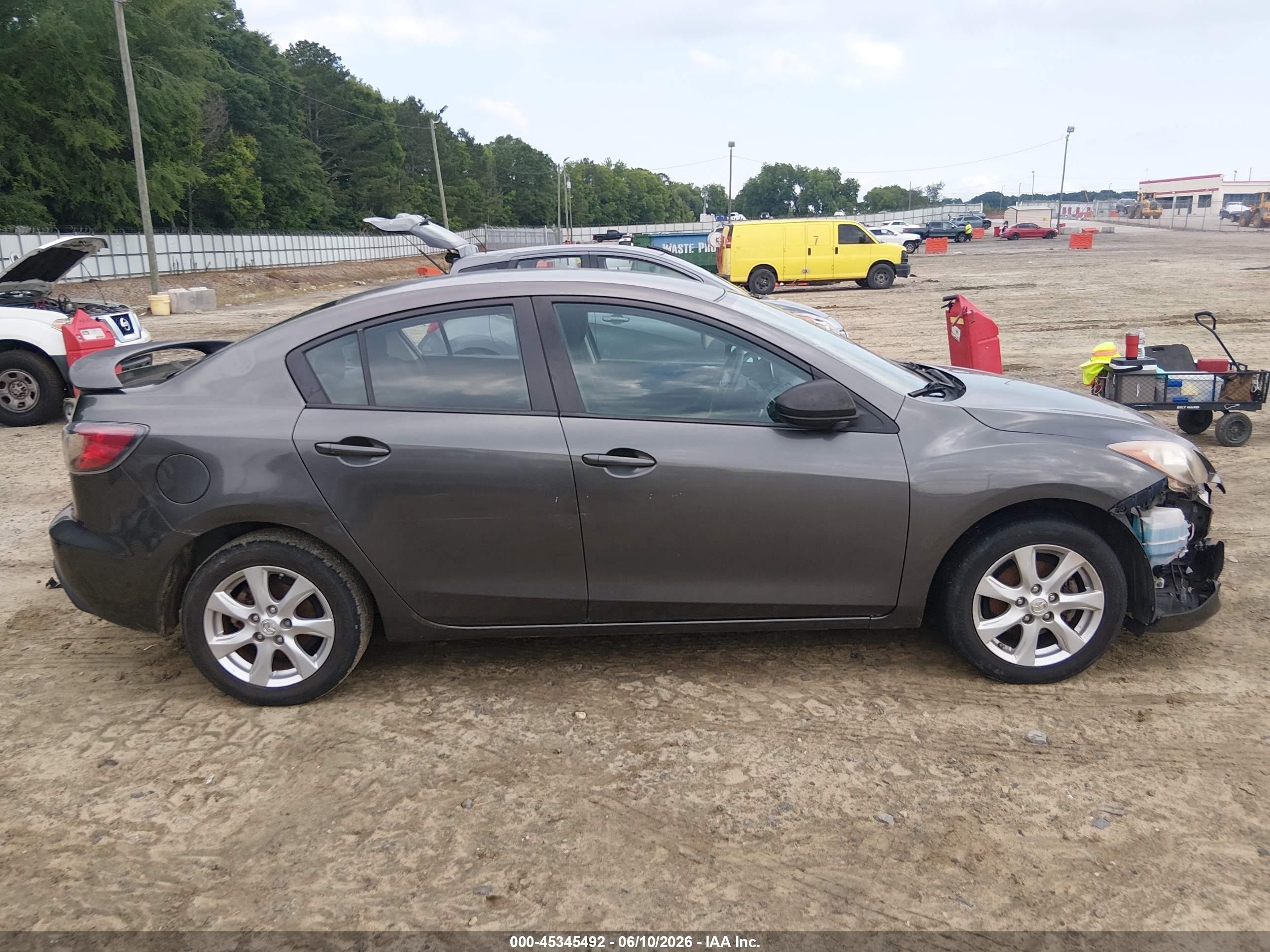 2011 Mazda Mazda3 I Touring Gray vin: JM1BL1VF8B1426535