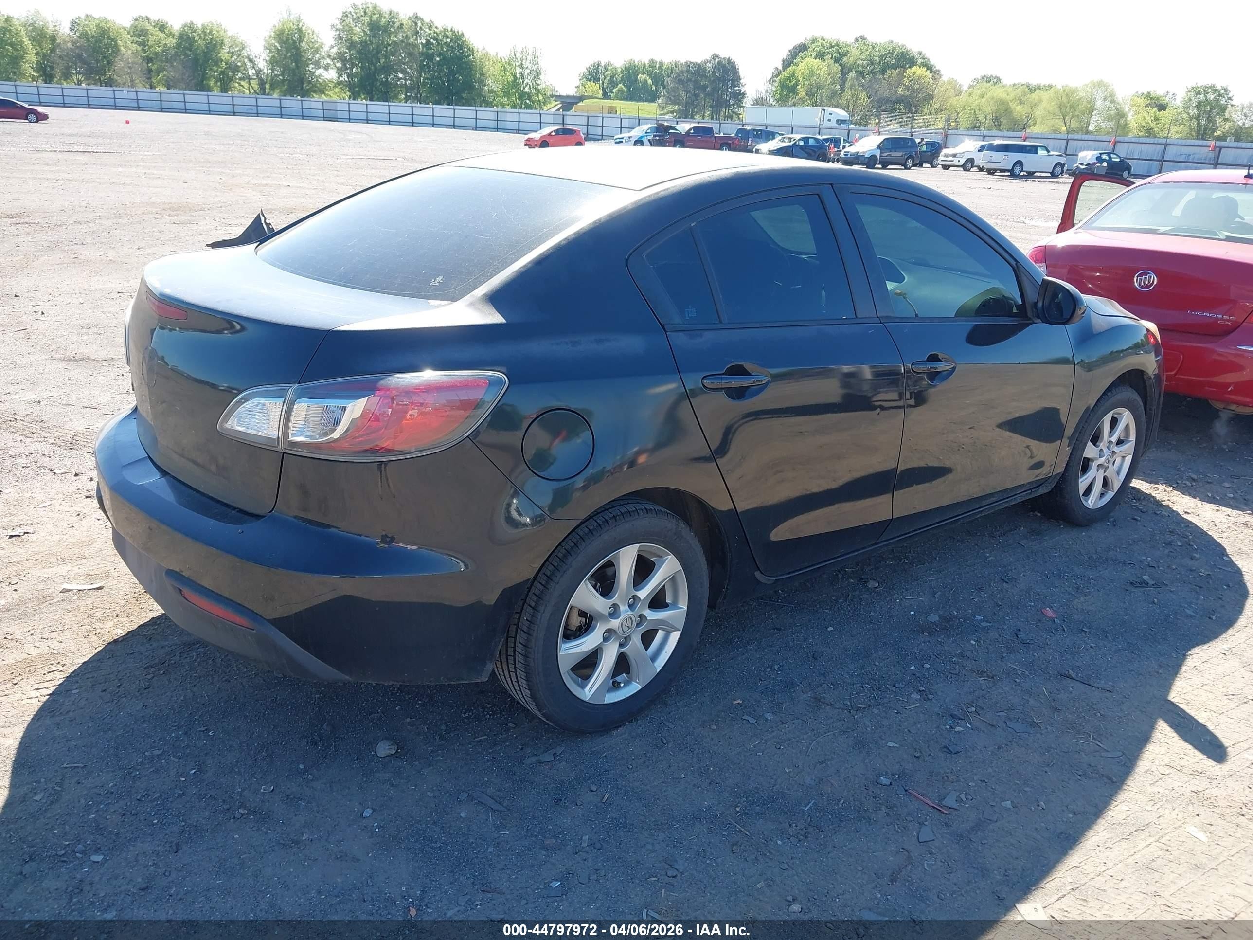 2011 Mazda Mazda3 I Touring Черный vin: JM1BL1VF8B1471295