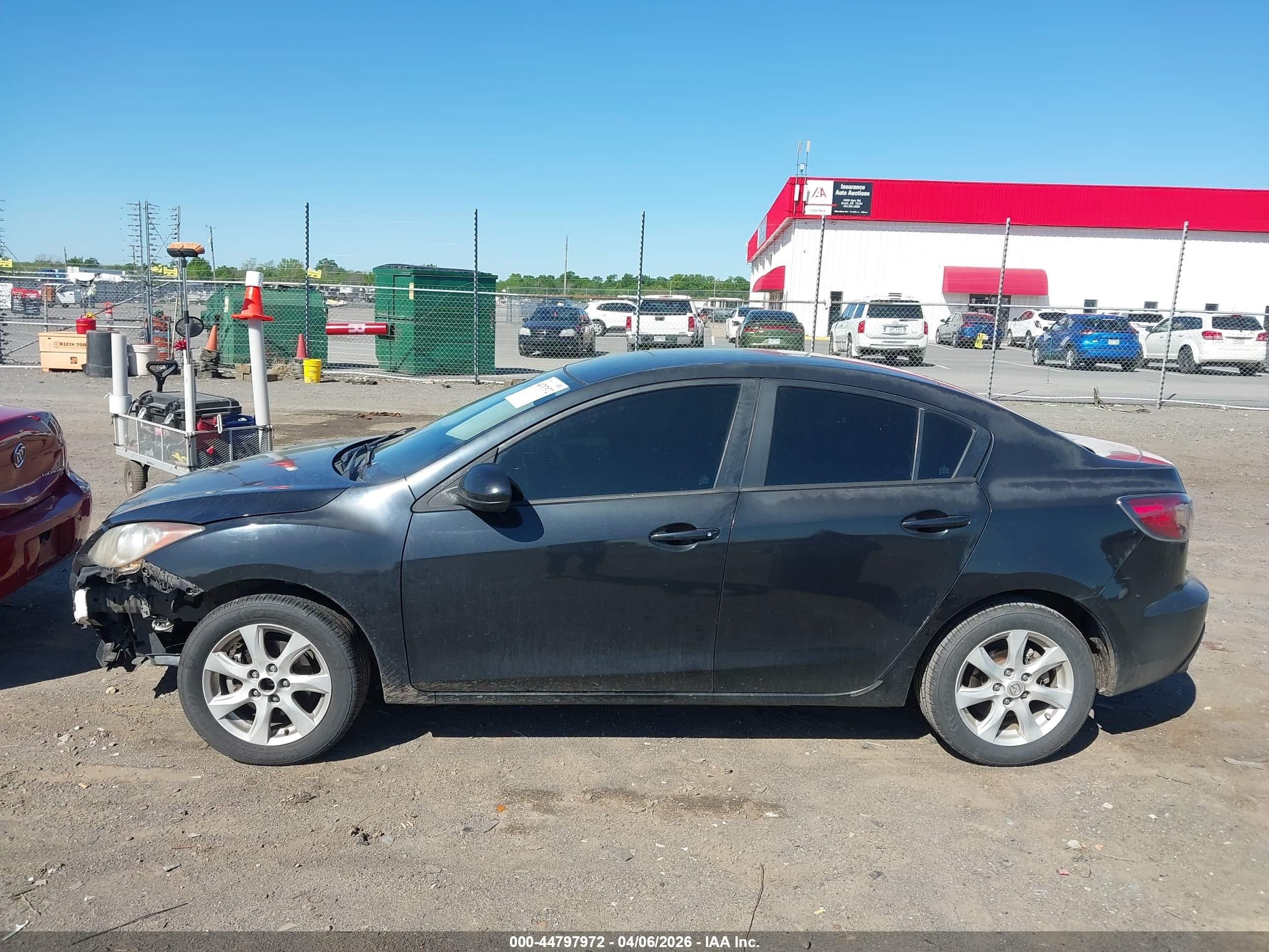 2011 Mazda Mazda3 I Touring Черный vin: JM1BL1VF8B1471295