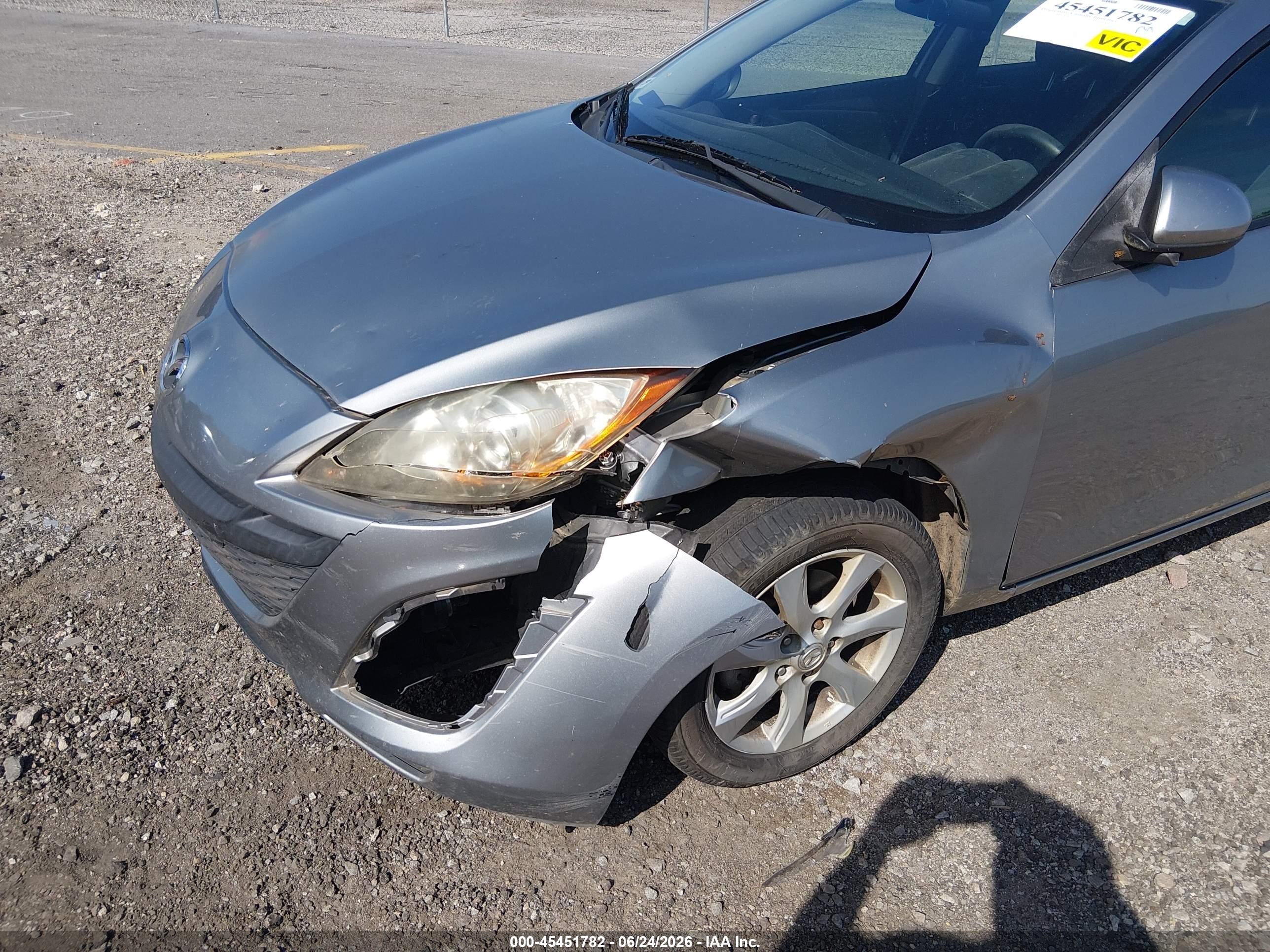 2011 Mazda Mazda3 I Touring Gray vin: JM1BL1VF9B1396199
