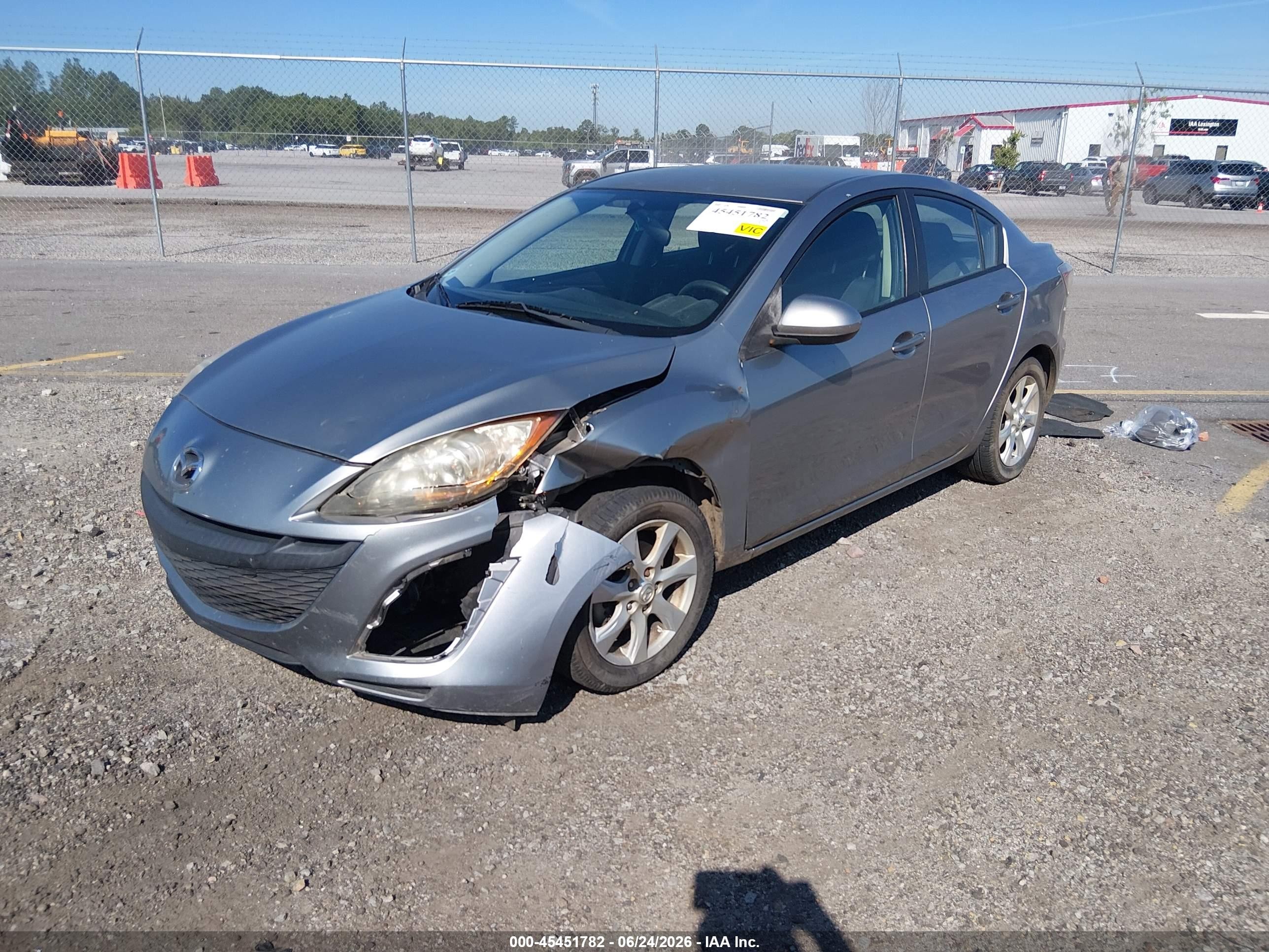 2011 Mazda Mazda3 I Touring Gray vin: JM1BL1VF9B1396199