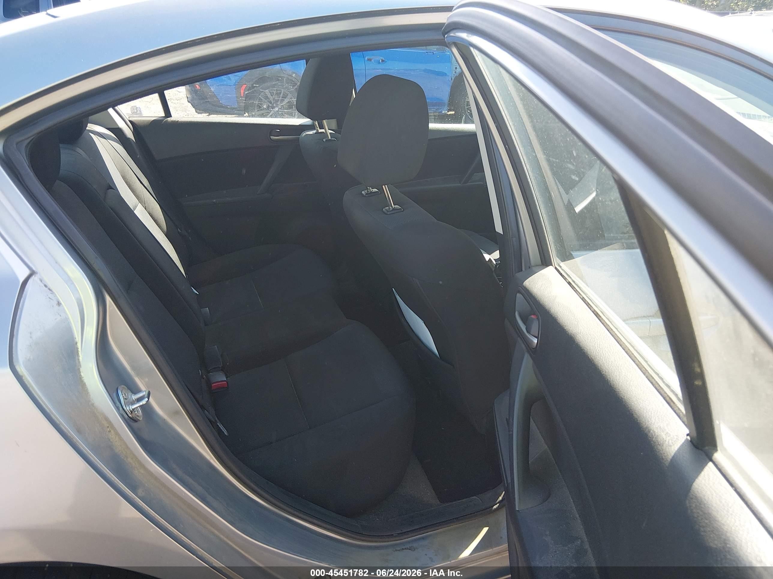 2011 Mazda Mazda3 I Touring Gray vin: JM1BL1VF9B1396199