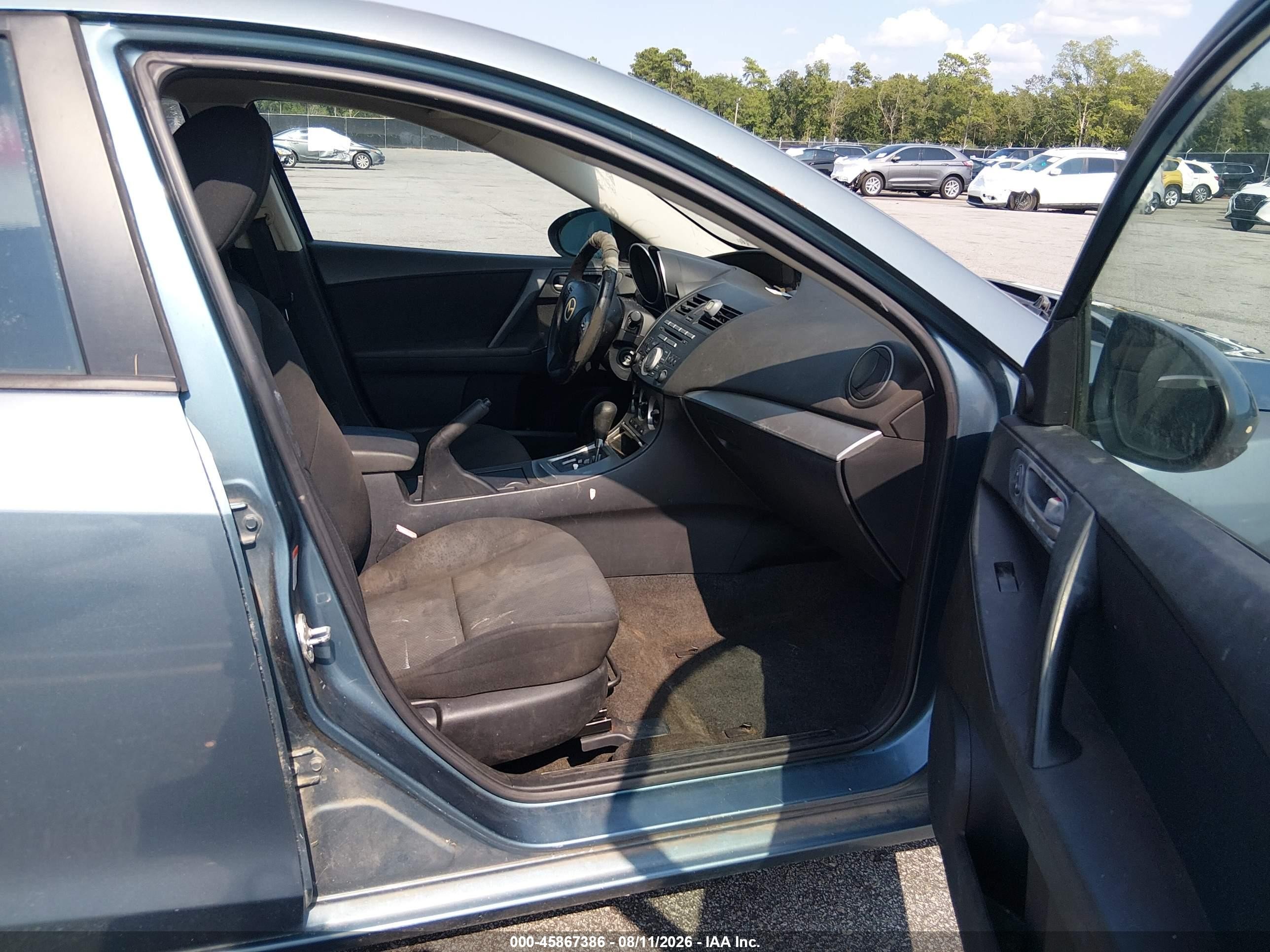 2011 Mazda Mazda3   Blue vin: JM1BL1VF9B1442789