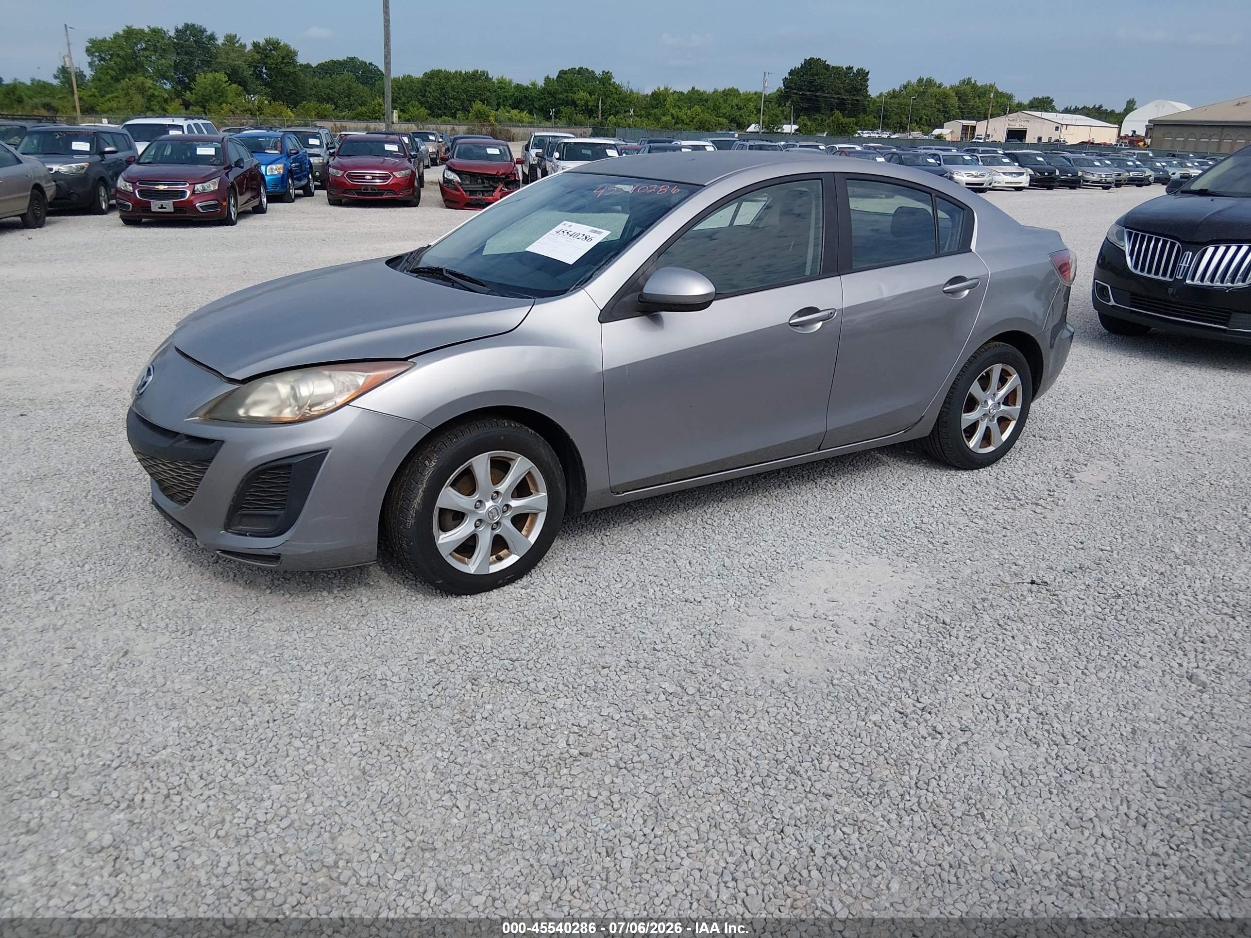2011 Mazda Mazda3 I Touring Серебряный vin: JM1BL1VFXB1363440