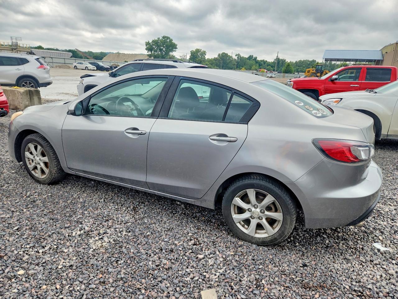 2011 Mazda 3 I Silver vin: JM1BL1VFXB1469788