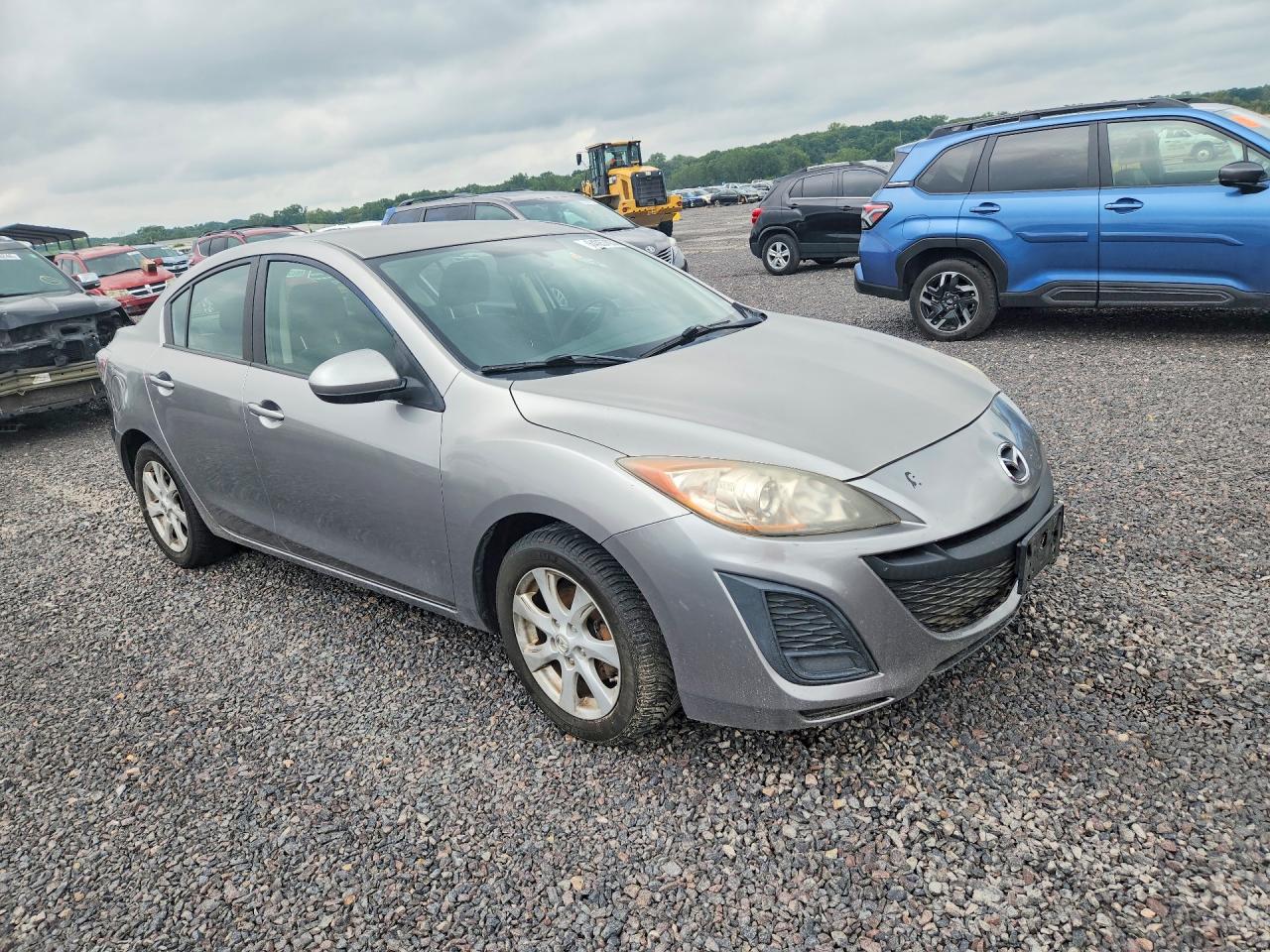 2011 Mazda 3 I Silver vin: JM1BL1VFXB1469788
