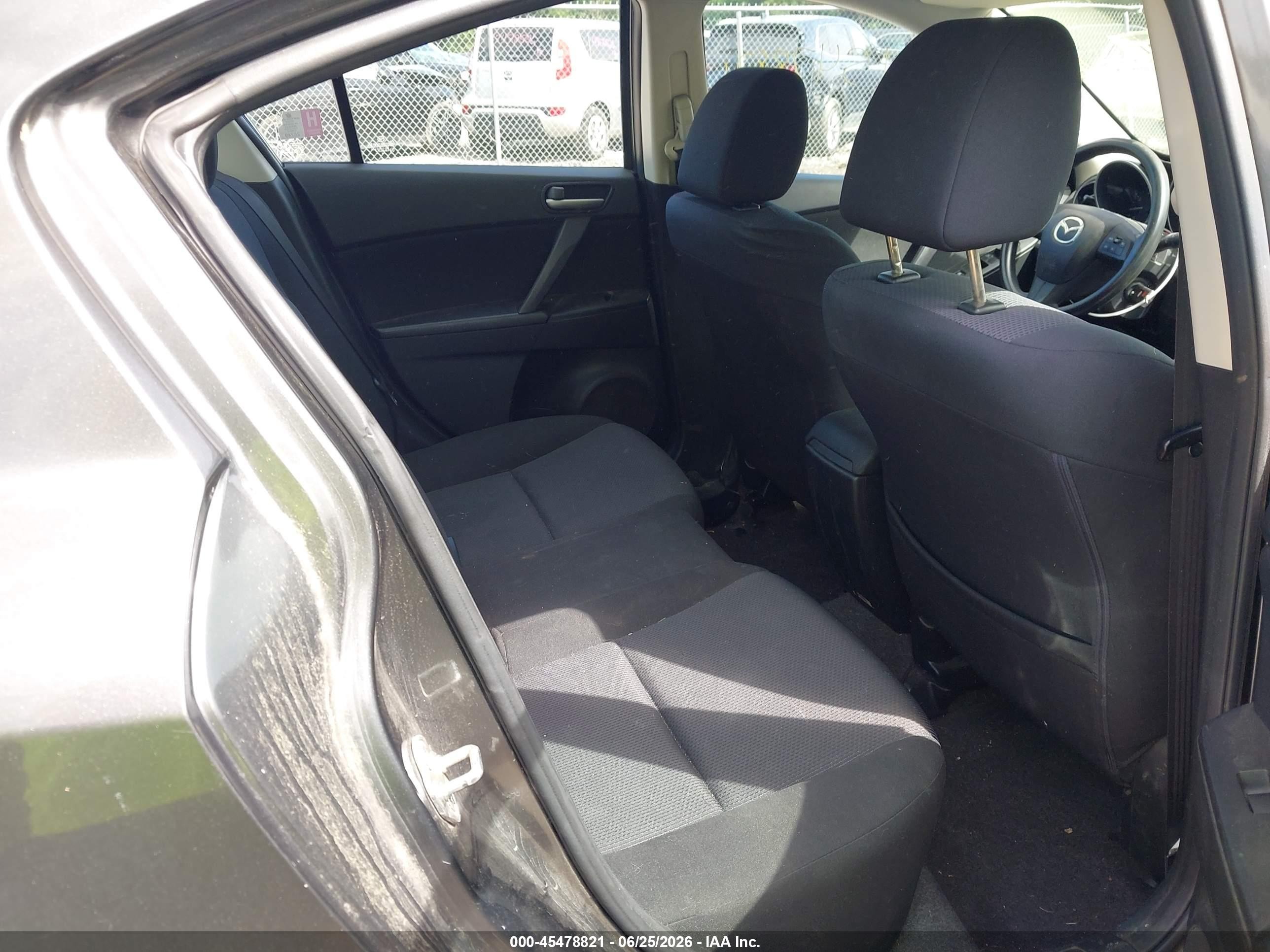 2011 Mazda Mazda3 I Touring Gray vin: JM1BL1VG0B1364430