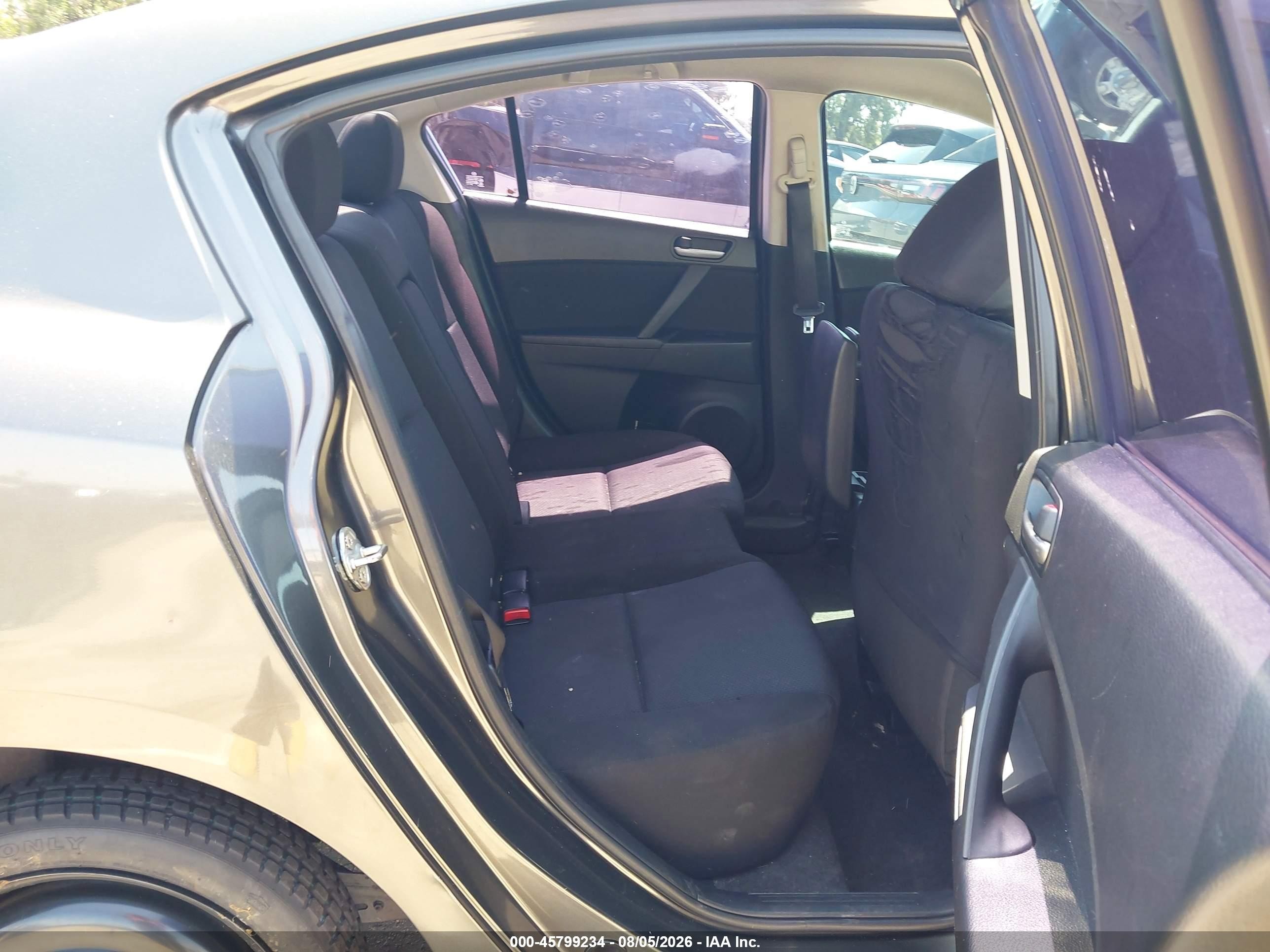 2011 Mazda Mazda3 I Touring Gray vin: JM1BL1VG1B1386615