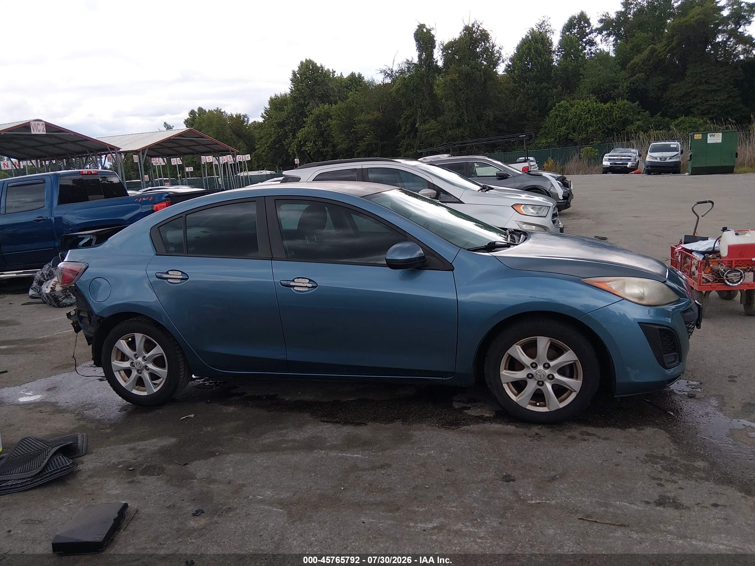 2011 Mazda Mazda3 I Touring Blue vin: JM1BL1VG1B1447185