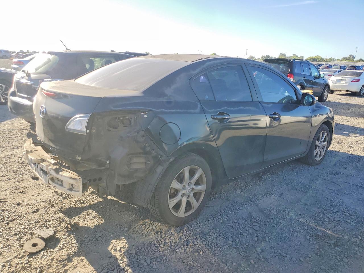 2011 Mazda 3 I Черный vin: JM1BL1VG1B1476587