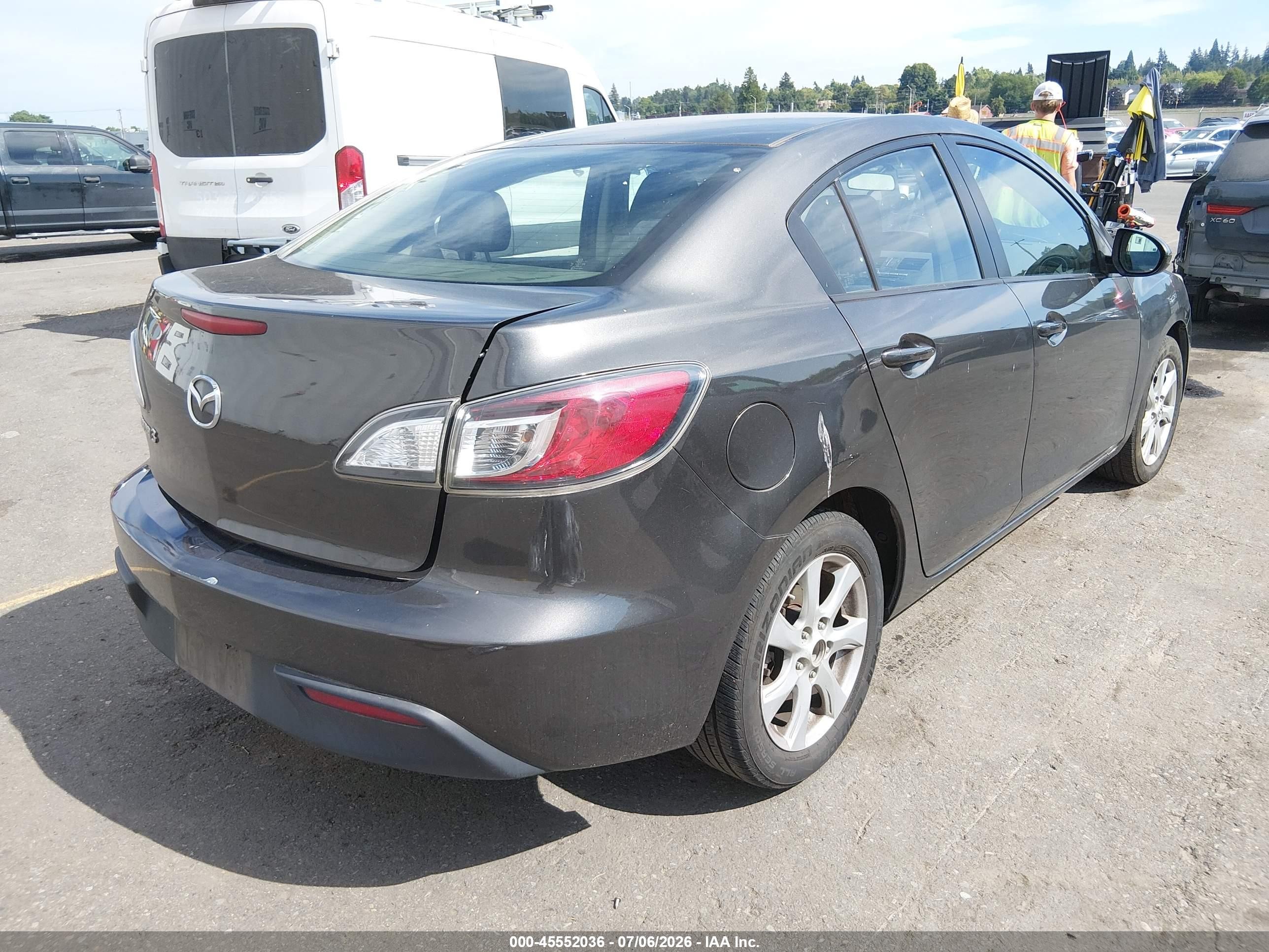 2011 Mazda Mazda3 I Touring Gray vin: JM1BL1VG2B1491728