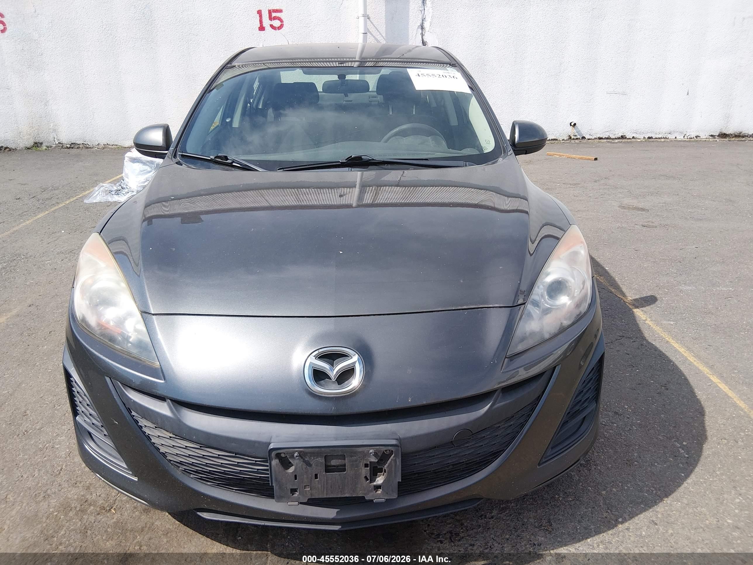 2011 Mazda Mazda3 I Touring Gray vin: JM1BL1VG2B1491728