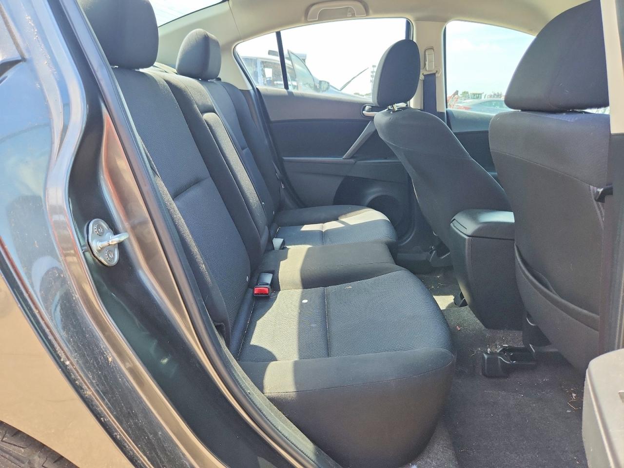 2011 Mazda 3 I Black vin: JM1BL1VG3B1363739