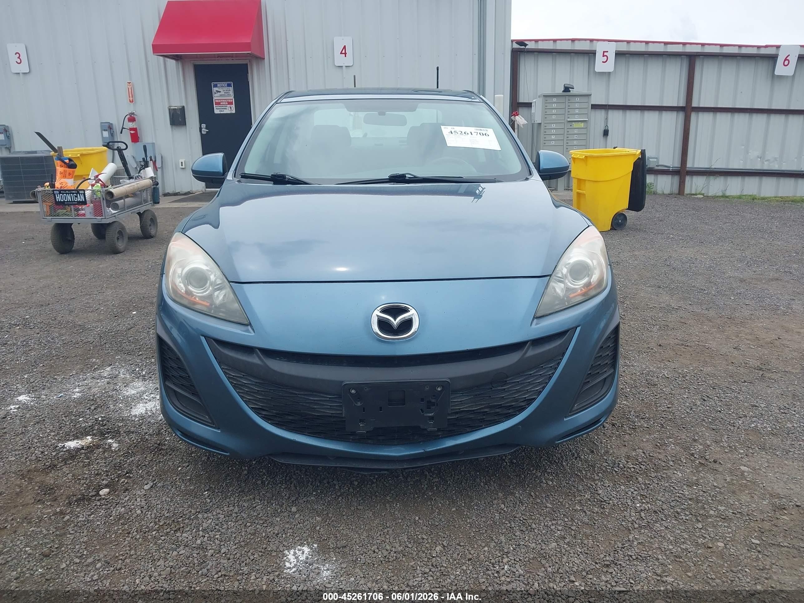 2011 Mazda Mazda3 I Touring Blue vin: JM1BL1VG3B1404144