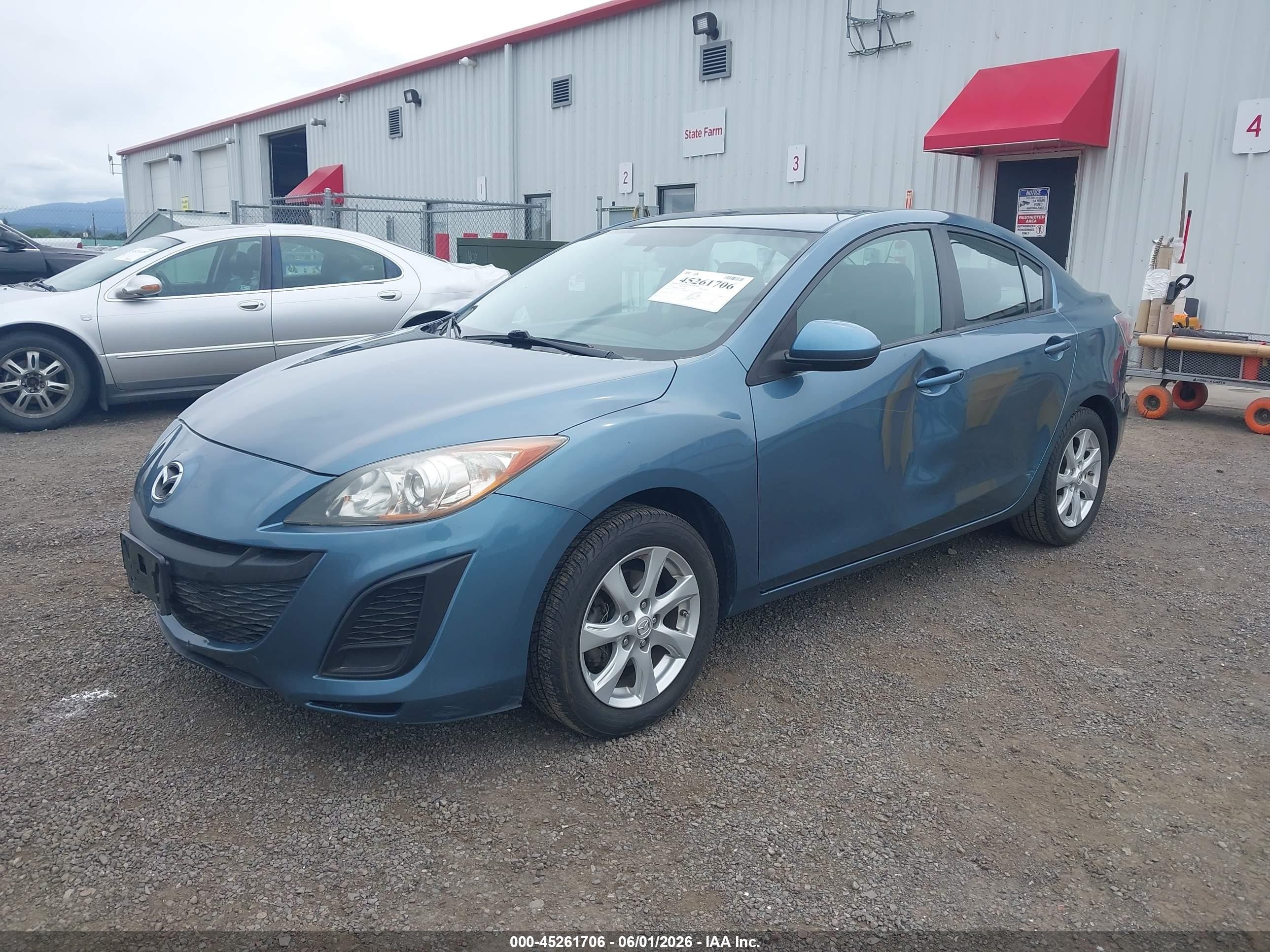 2011 Mazda Mazda3 I Touring Blue vin: JM1BL1VG3B1404144