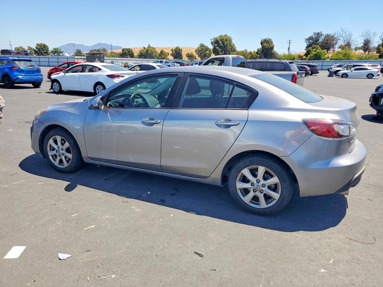 2011 Mazda 3 I Silver vin: JM1BL1VG3B1416150