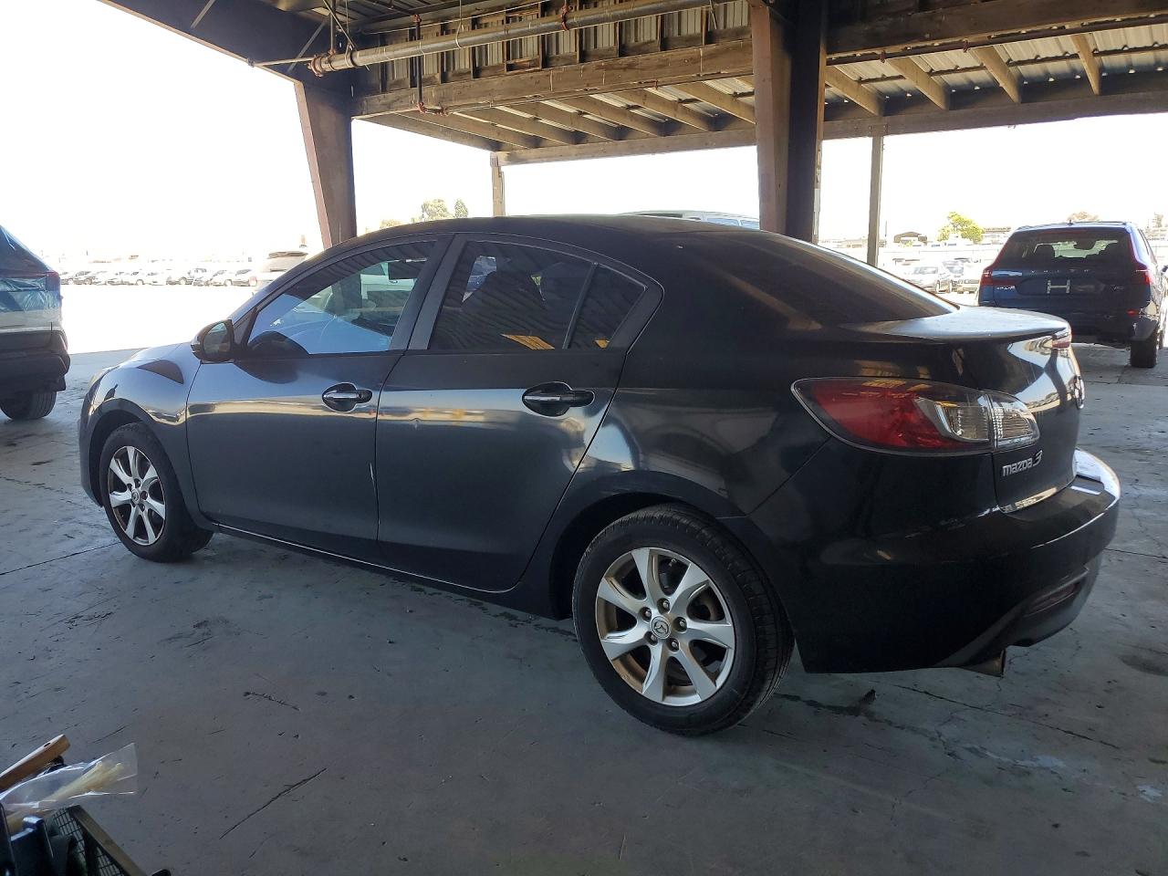 2011 Mazda 3 I Black vin: JM1BL1VG3B1434115