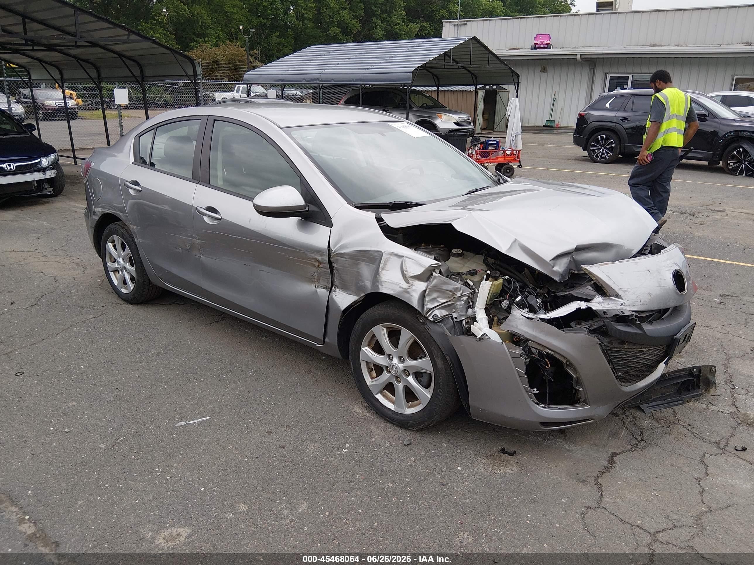 2011 Mazda Mazda3 I Touring Silver vin: JM1BL1VG4B1406971