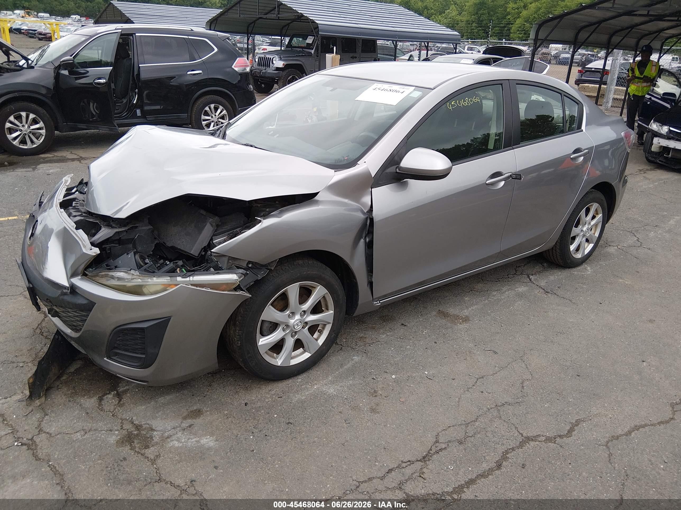 2011 Mazda Mazda3 I Touring Silver vin: JM1BL1VG4B1406971