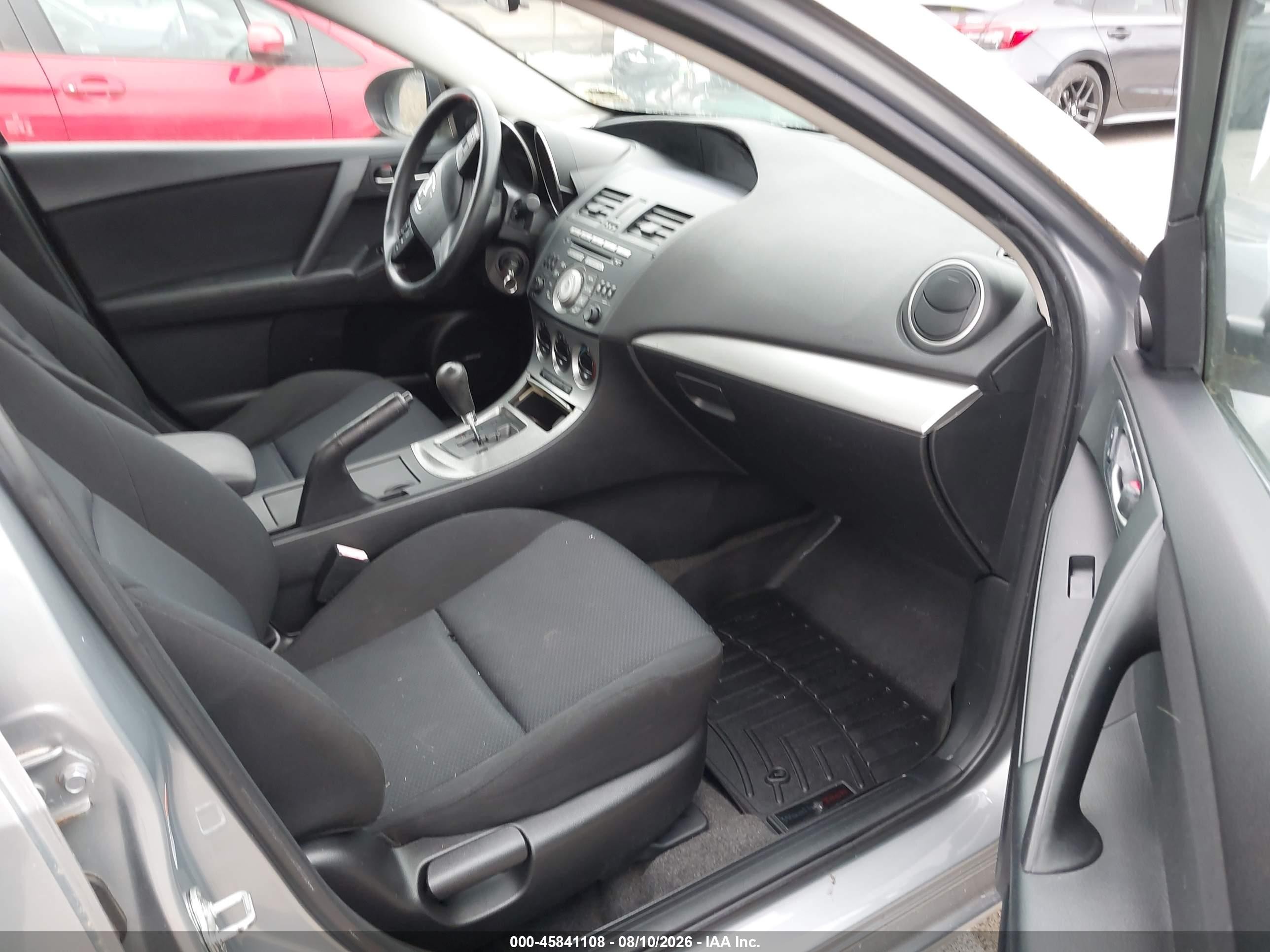 2011 Mazda Mazda3 I Touring Silver vin: JM1BL1VG4B1415623