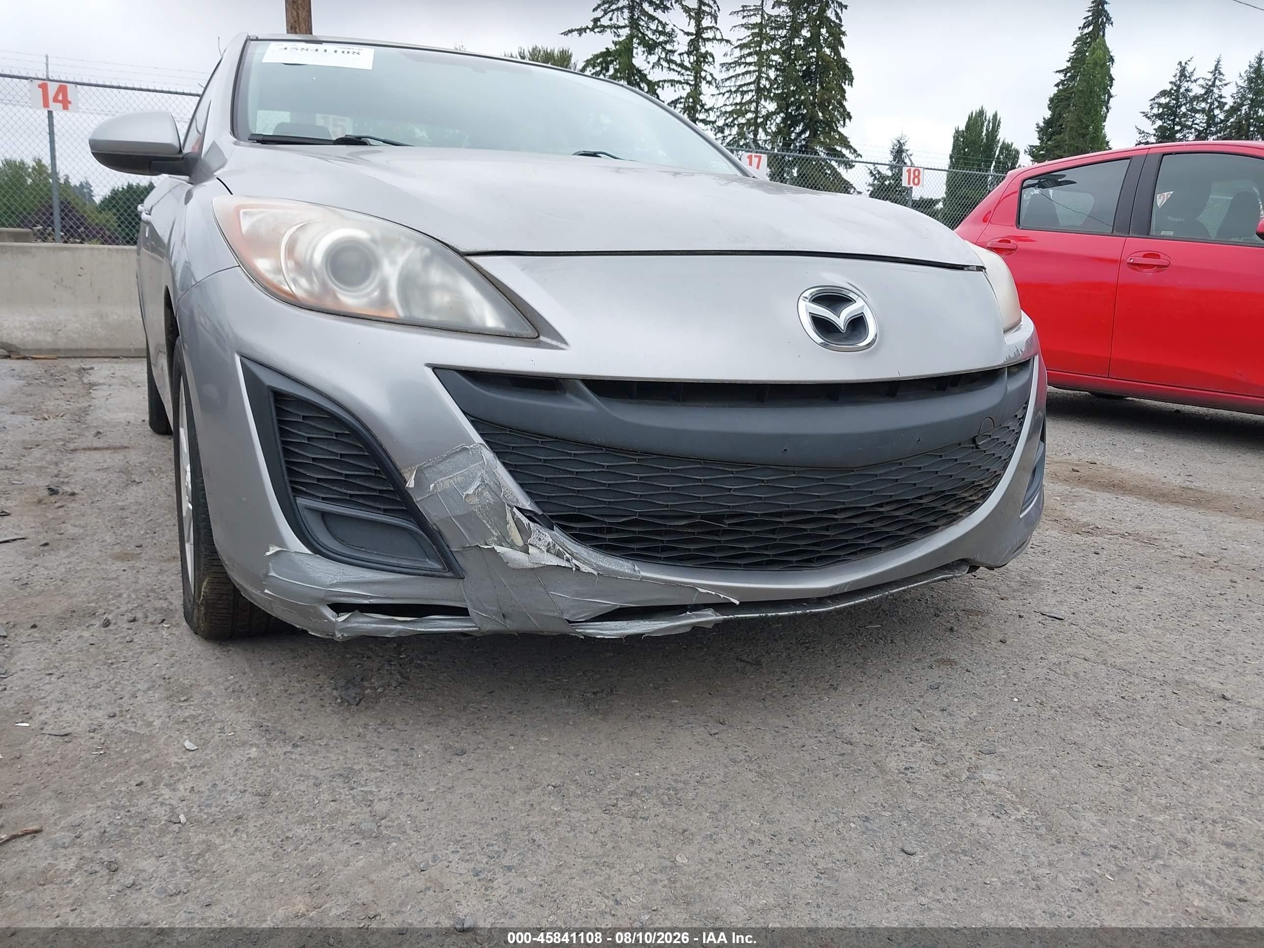 2011 Mazda Mazda3 I Touring Silver vin: JM1BL1VG4B1415623