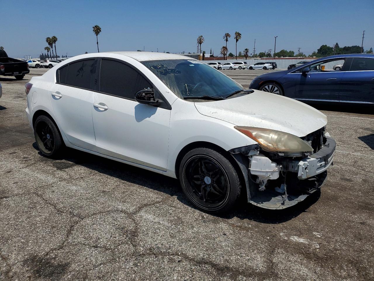 2011 Mazda 3 I White vin: JM1BL1VG4B1455457
