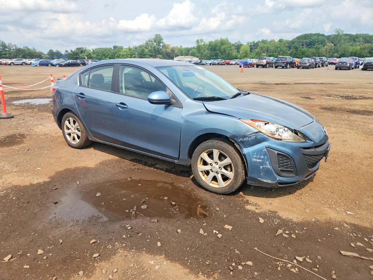 2011 Mazda 3 I Turquoise vin: JM1BL1VG5B1357103