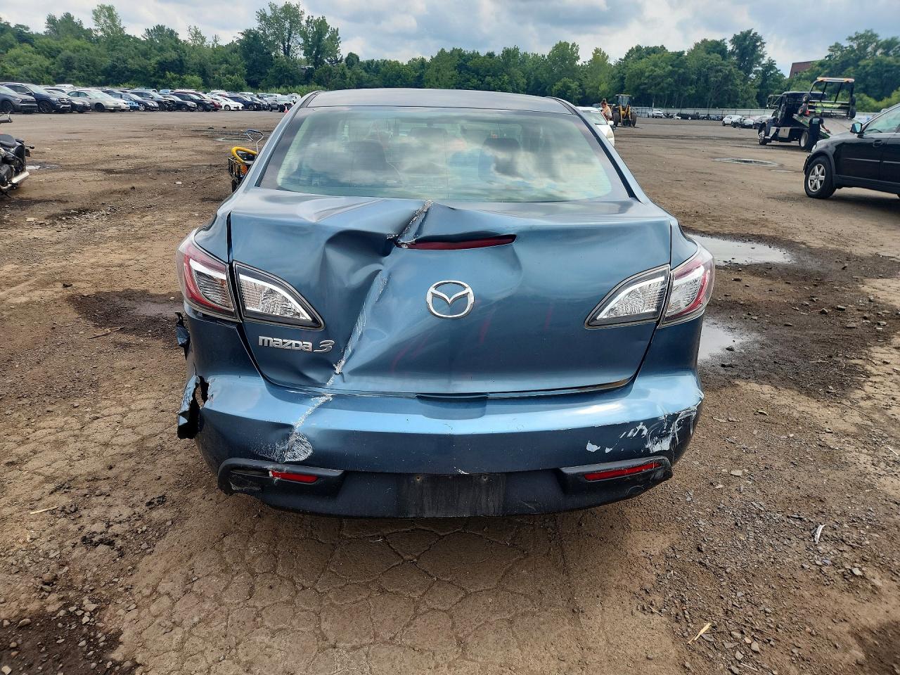 2011 Mazda 3 I Turquoise vin: JM1BL1VG5B1357103