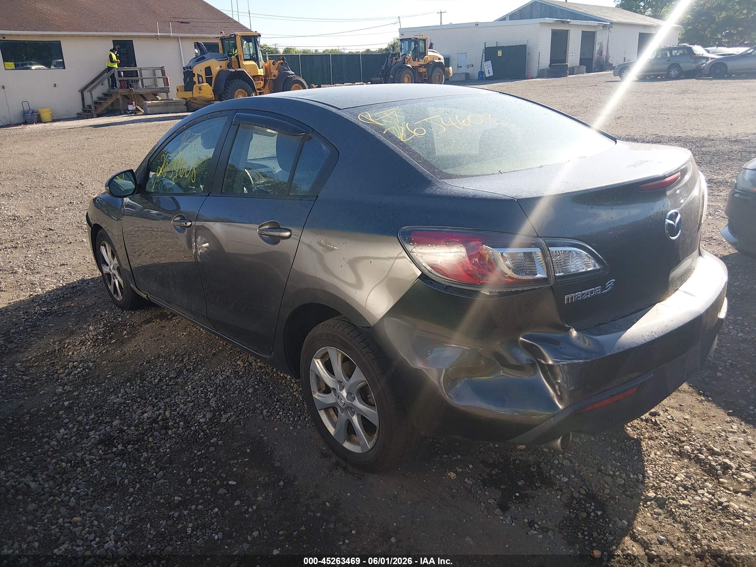 2011 Mazda Mazda3 I Touring Gray vin: JM1BL1VG5B1399562