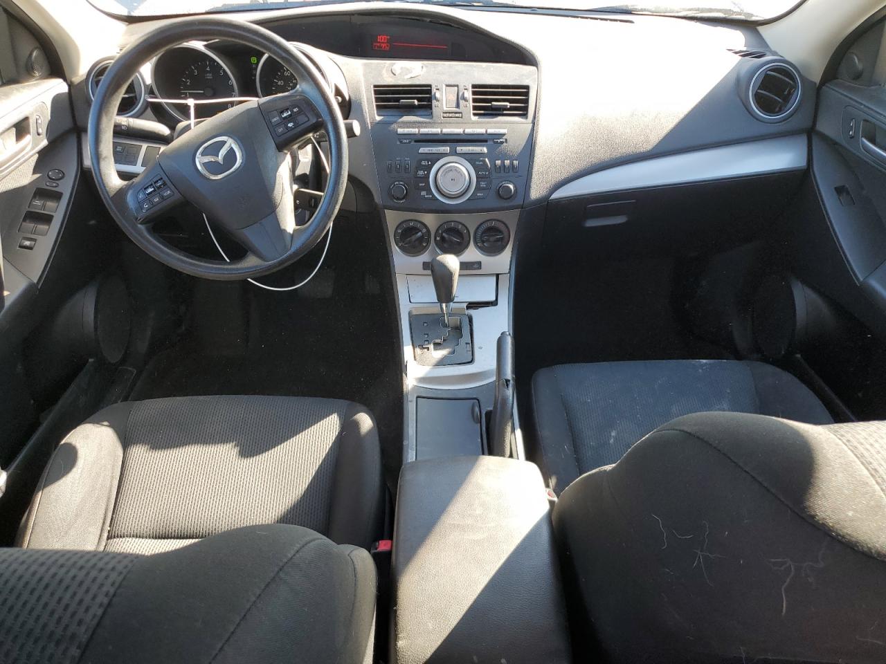 2011 Mazda 3 I Серебряный vin: JM1BL1VG5B1478956
