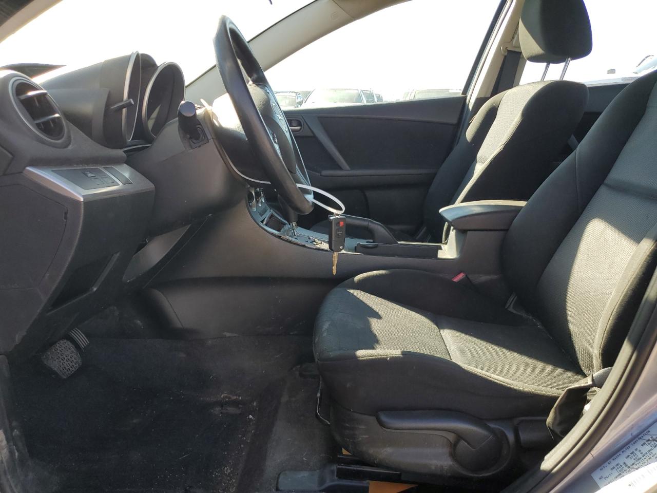 2011 Mazda 3 I Серебряный vin: JM1BL1VG5B1478956